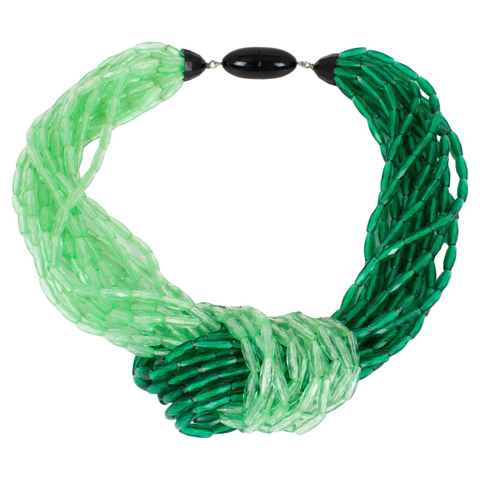 Angela Caputi Mehrreihige geknotete Choker-Halskette aus grünem Harz im Zustand „Hervorragend“ im Angebot in Atlanta, GA
