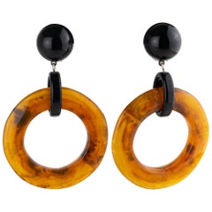 Angela Caputi Italien Schwarze und Schildpatt-Harz-Ohrclips Angela Caputi Italien Schwarze und Schildpatt-Harz-Ohrclips