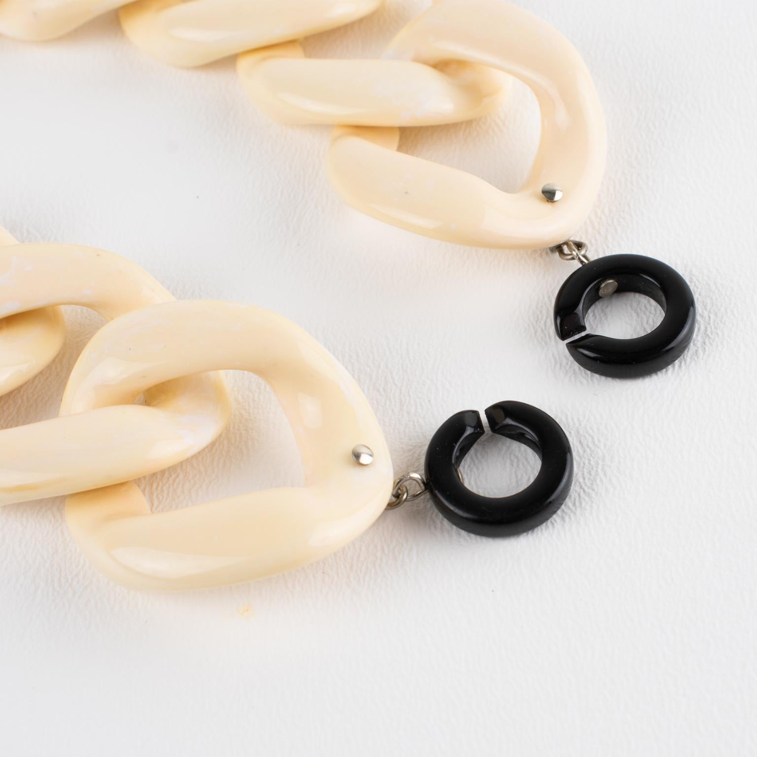 Angela Caputi Italy Collier ras du cou Massive chaîne en résine blanc-crème en vente 6