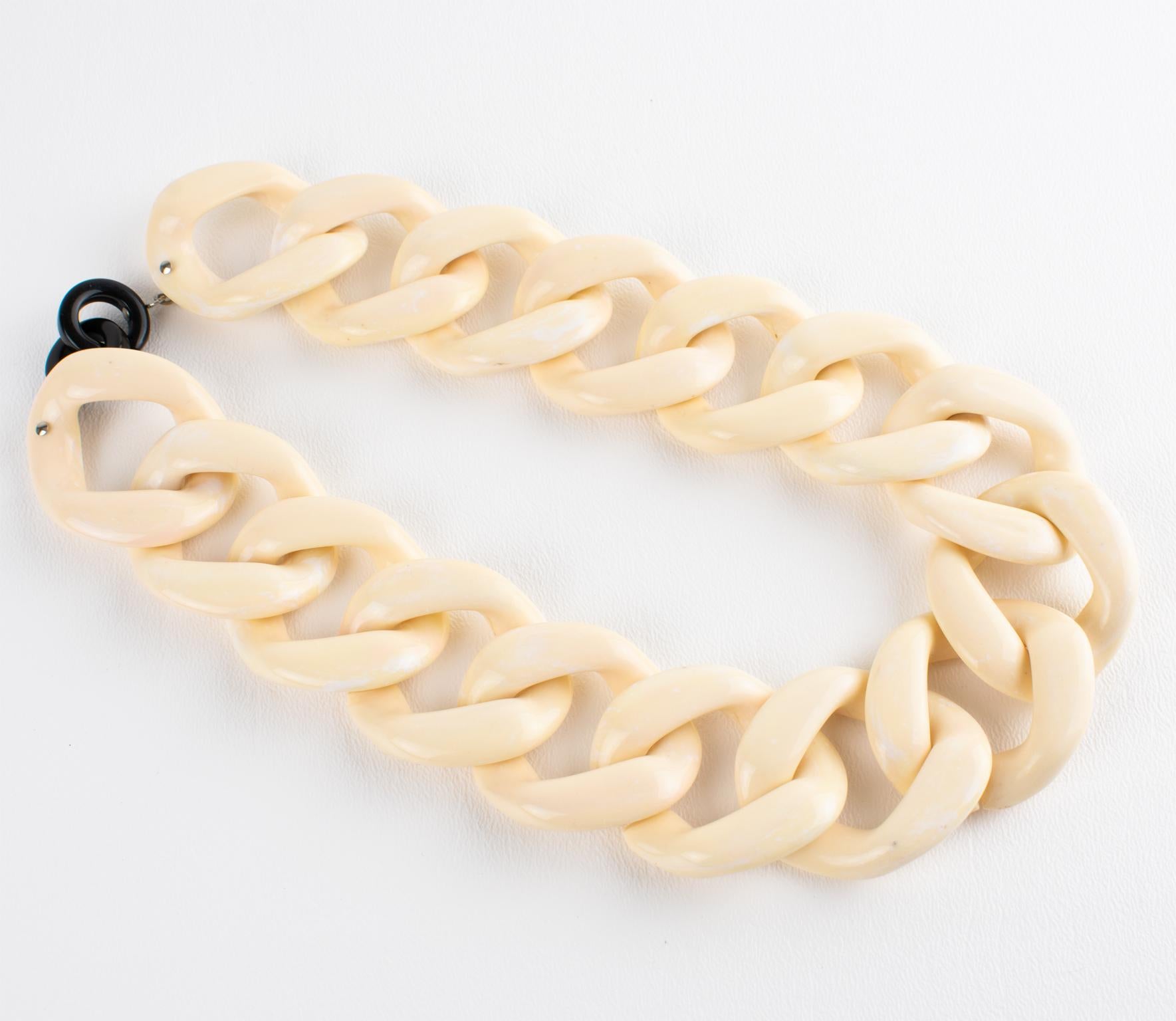 Angela Caputi Italy Collier ras du cou Massive chaîne en résine blanc-crème Unisexe en vente