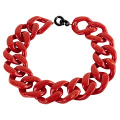 Collier ras-du-cou Angela Caputi (Italie) – Chaîne en résine rouge cinabre