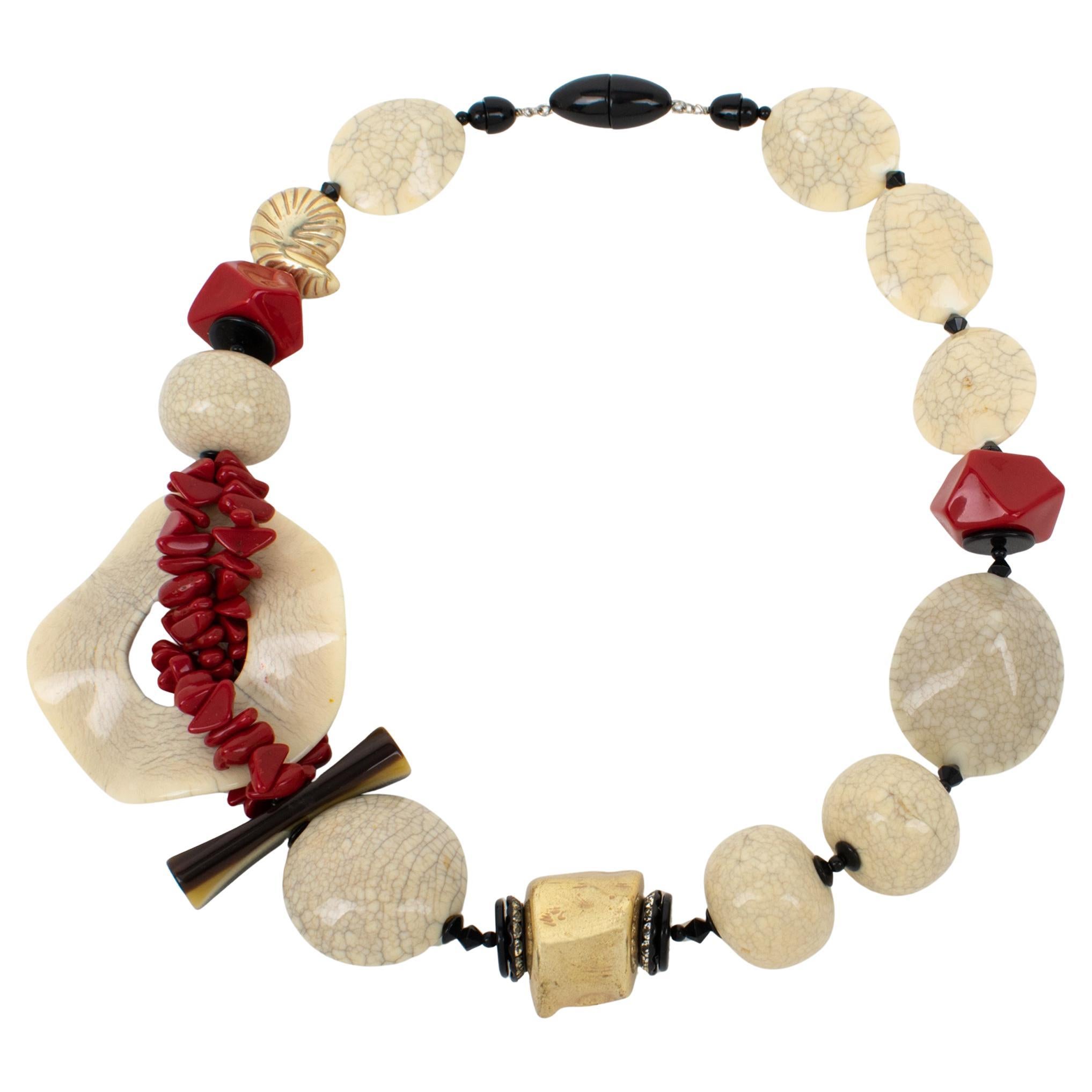 Angela Caputi Collana girocollo in resina di ispirazione giapponese con perline in finta ceramica