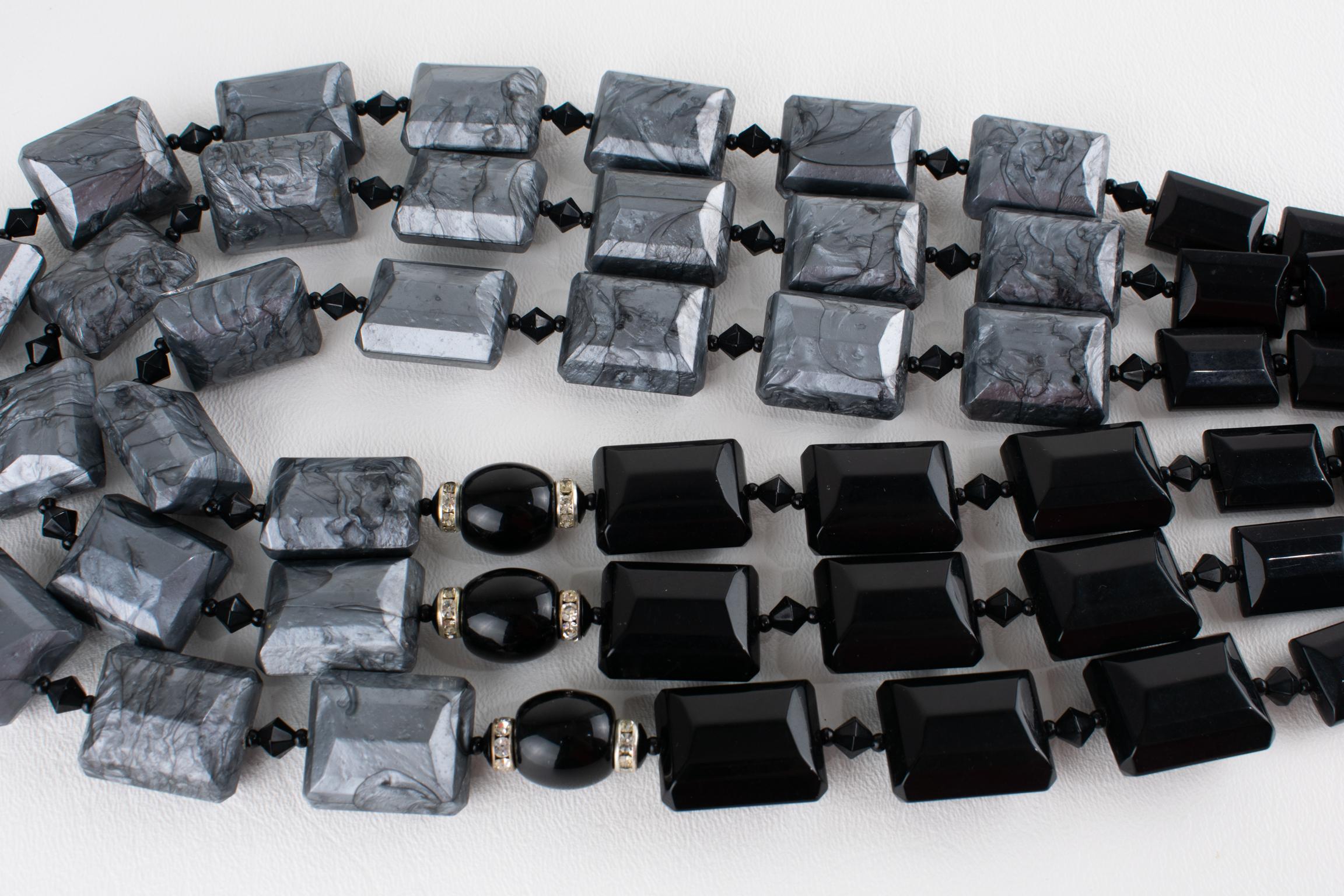 Angela Caputi - Collana girocollo in resina a più fili, nero e grigio perlato in vendita 4