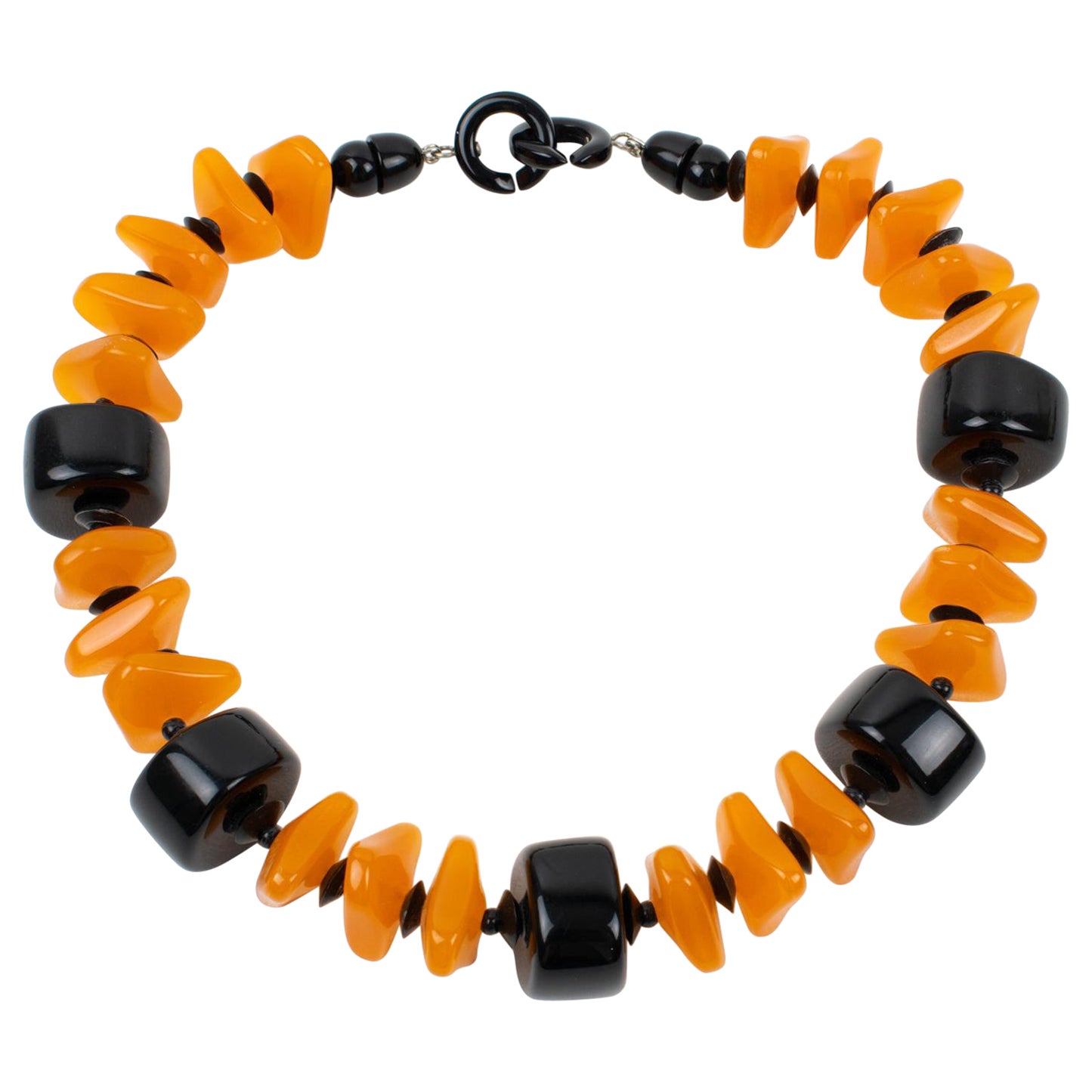 Collar gargantilla de resina naranja y negra Angela Caputi