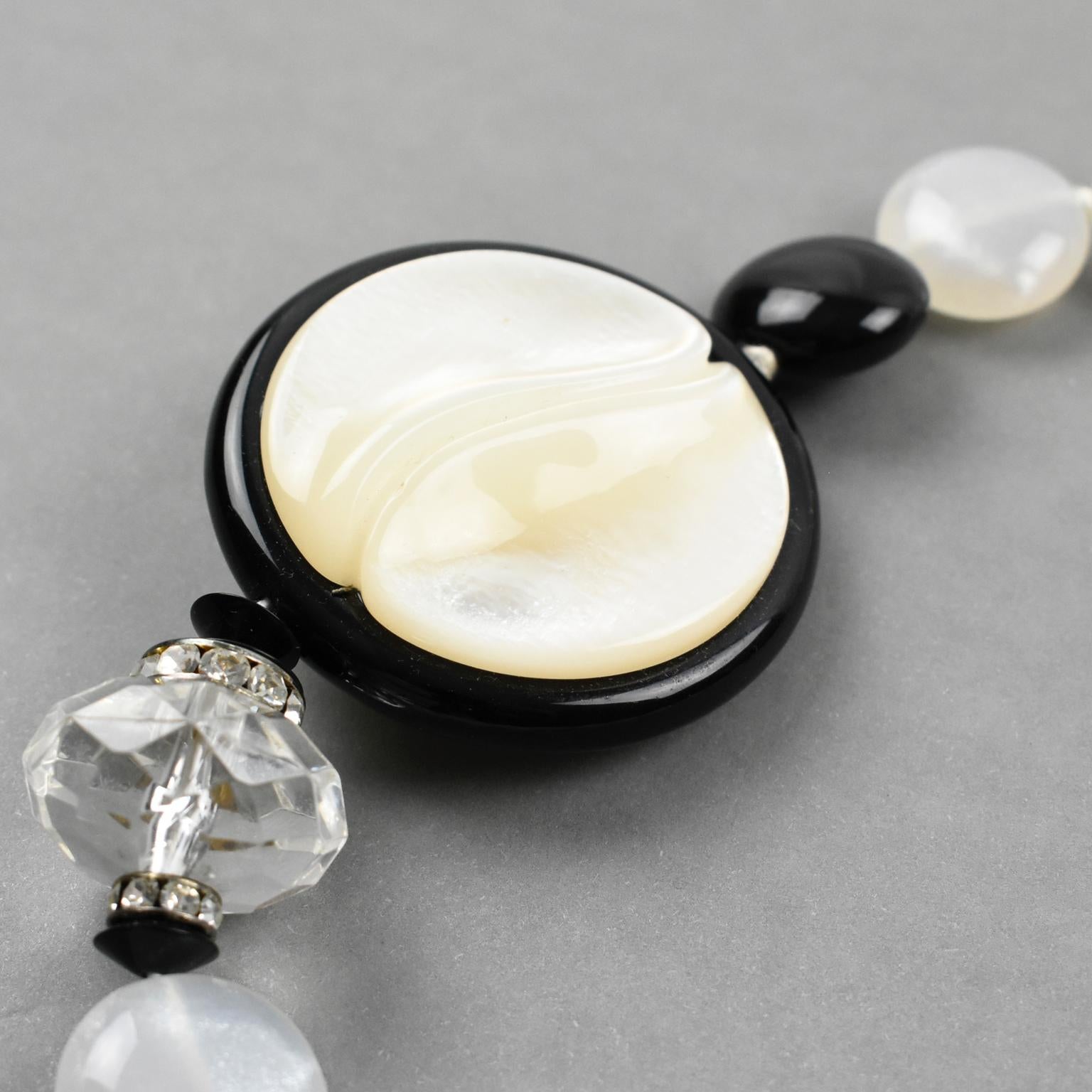 Collana in resina di Angela Caputi in nero e bianco perlato in vendita 3
