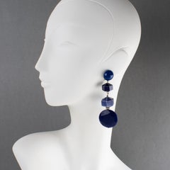 Angela Caputi - Boucles d'oreilles à clip géométrique en résine bleu délavé
