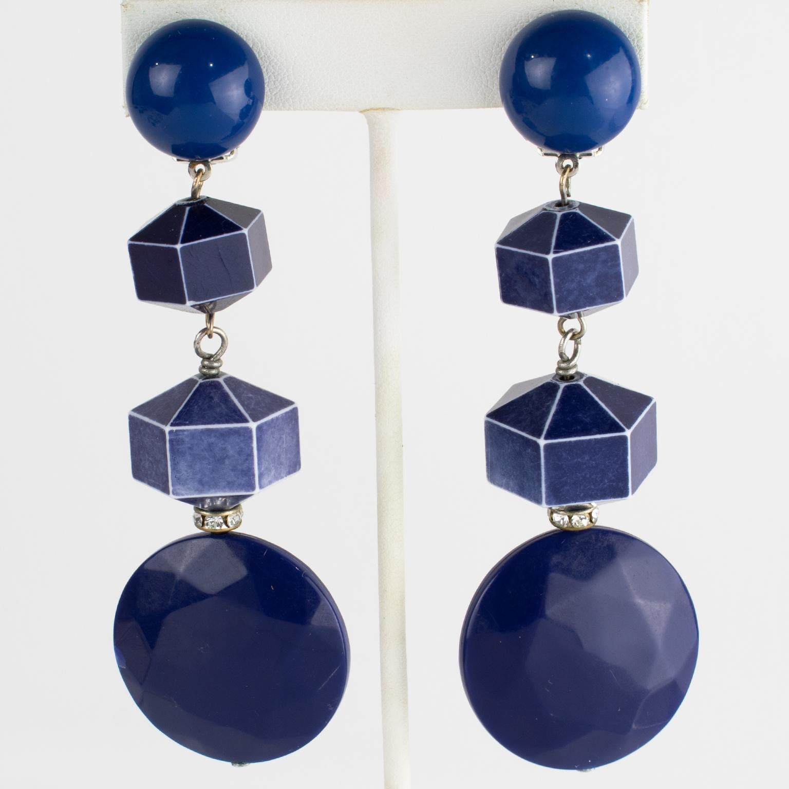 Angela Caputi Geometrische Clip-Ohrringe aus gewaschenem blauem Harz im Zustand „Hervorragend“ im Angebot in Atlanta, GA