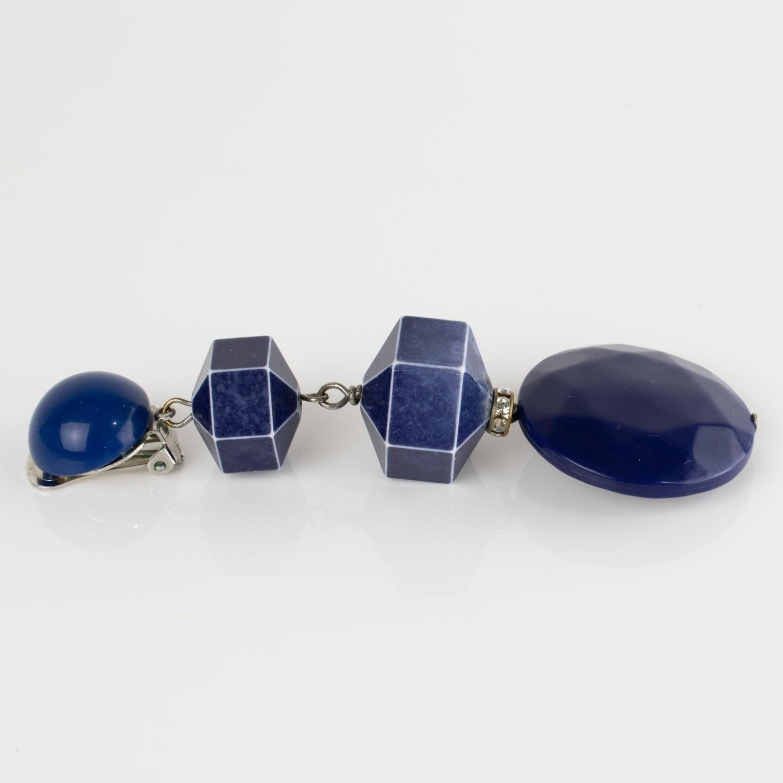Angela Caputi Geometrische Clip-Ohrringe aus gewaschenem blauem Harz im Angebot 2