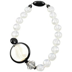 Angela Caputi Yin- Yang Choker-Halskette aus schwarzem und weißem Harz