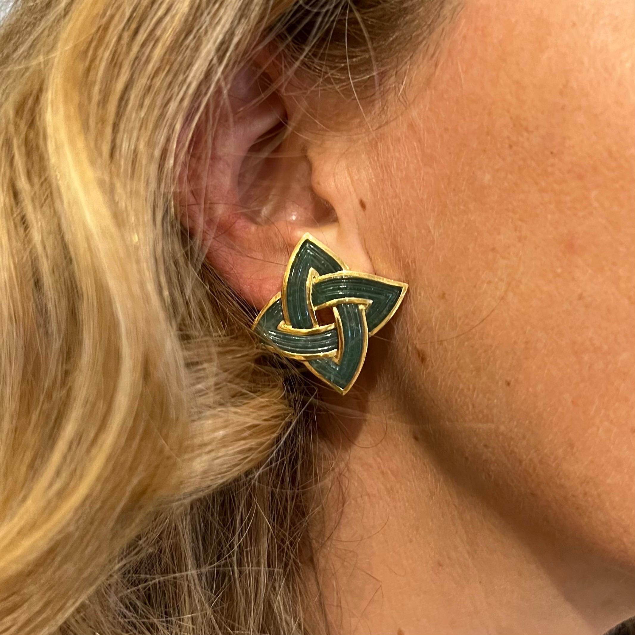 Mixed Cut Angela Cummings 18 Karat Yellow Gold and Jade Celtic Knot Earrings, 1988 For Sale