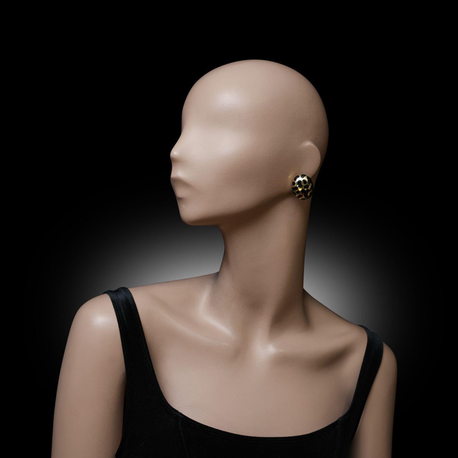 Women's or Men's Angela Cummings 18ct Gold And Black Jade Earrings Circa 1980s For Sale