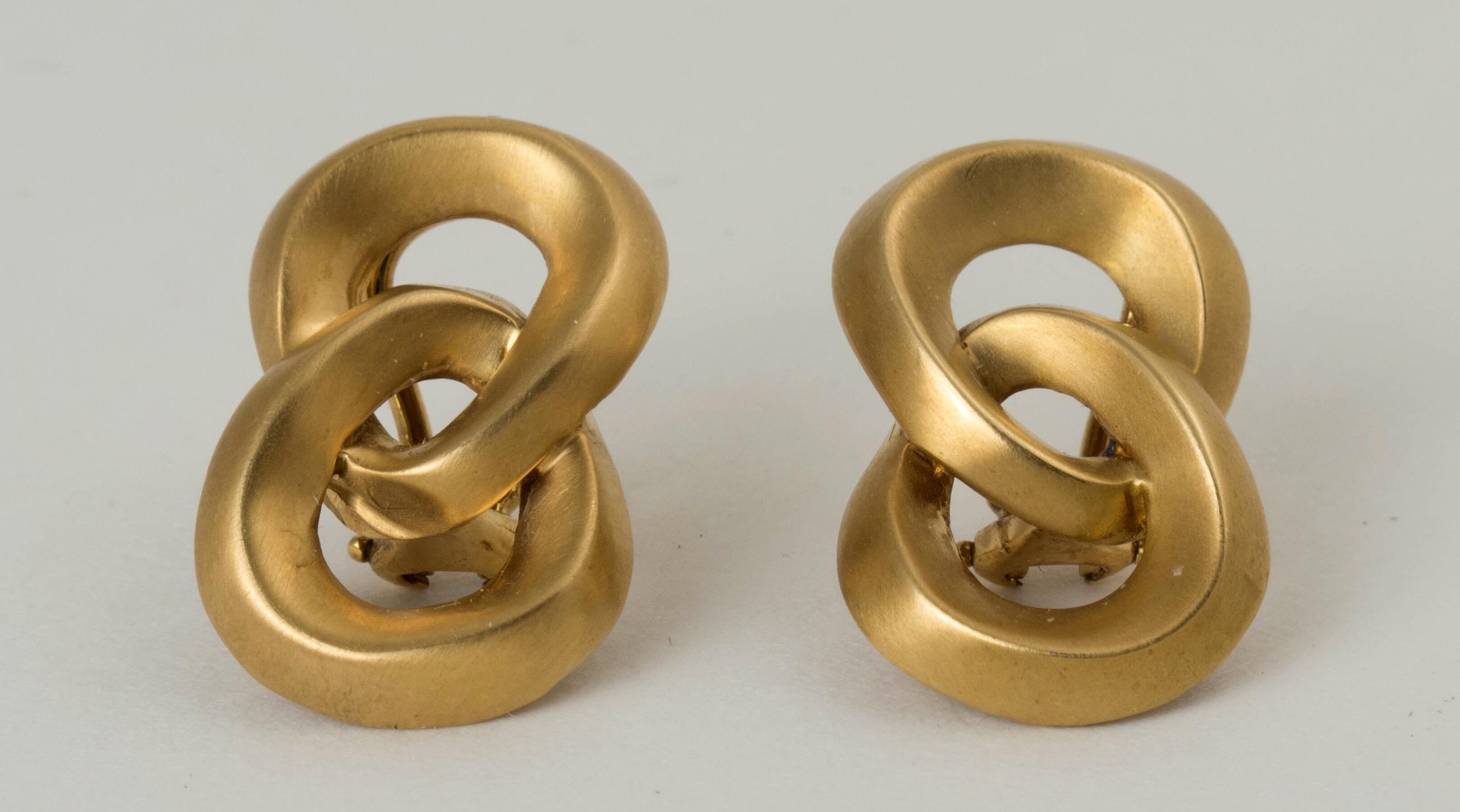 Angela Cummings 18 Karat Brushed Gold Interlocking Figure 8 Clip Earrings For Sale 2