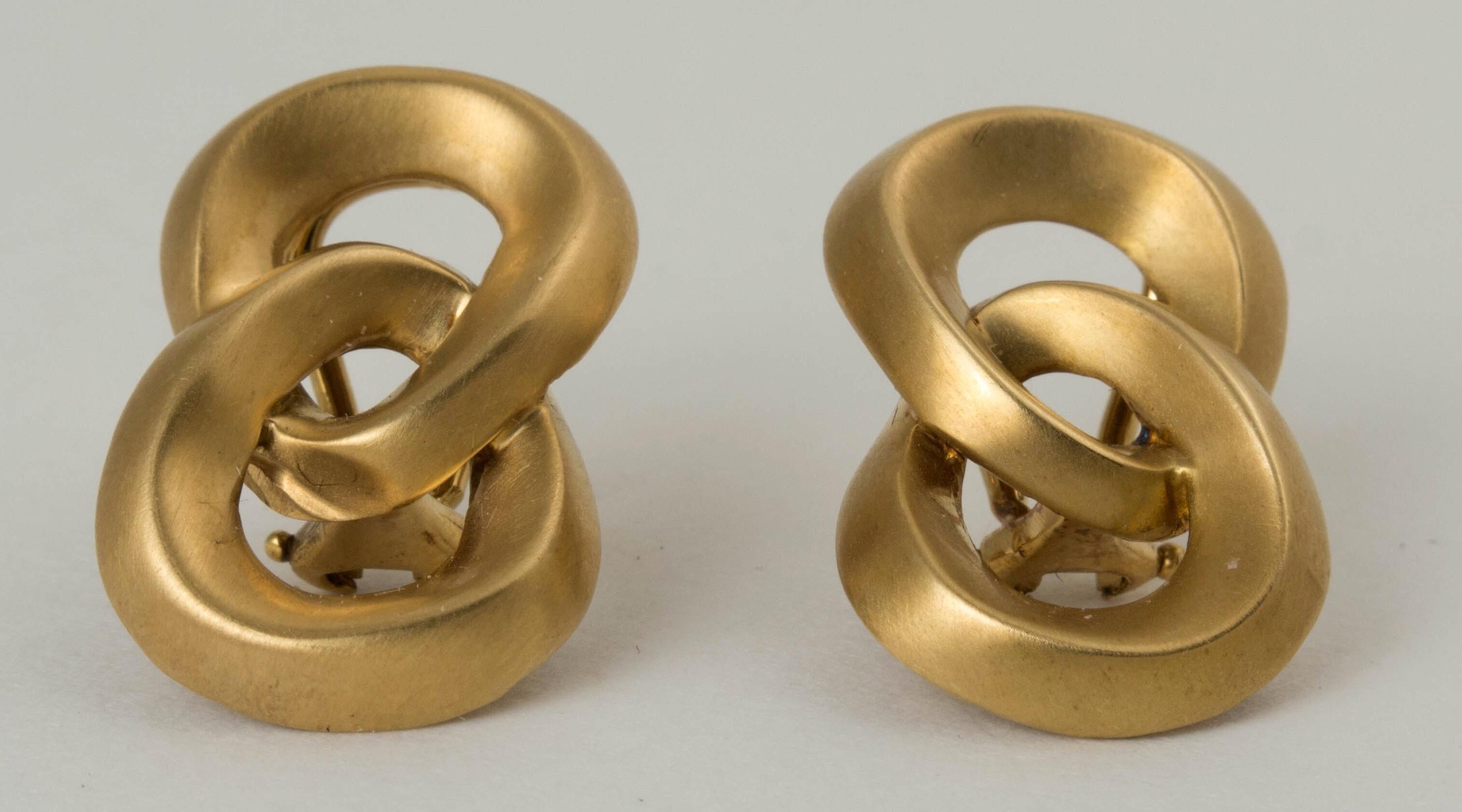 Angela Cummings 18 Karat Brushed Gold Interlocking Figure 8 Clip Earrings For Sale 1