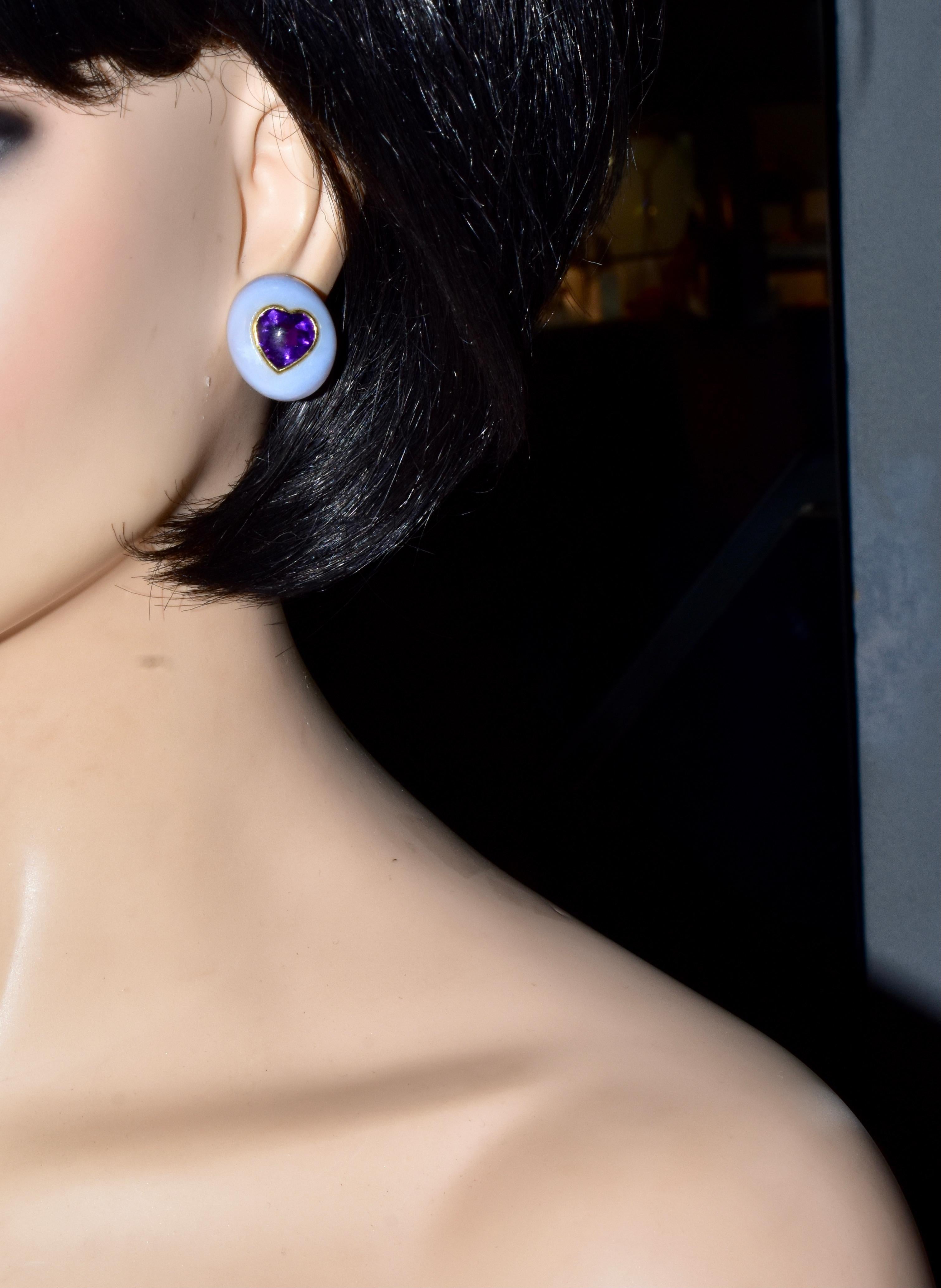 Angela Cummings 18K Earrings with Heart Shaped Amethysts & Chalcedony For Sale 2
