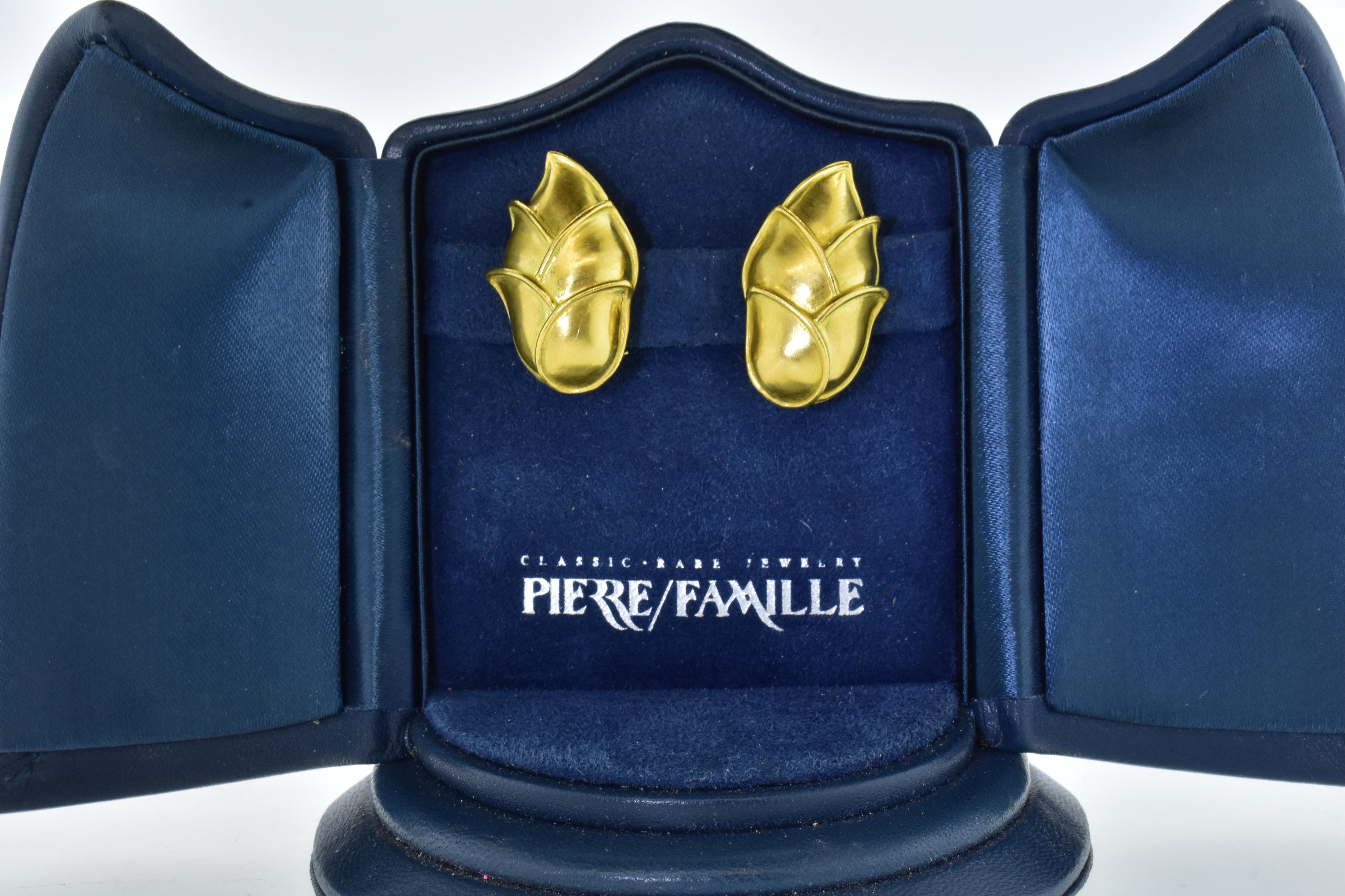 Femenino o masculino Angela Cummings 18K Fine Yellow Gold Vintage Earrings, circa 1989. en venta