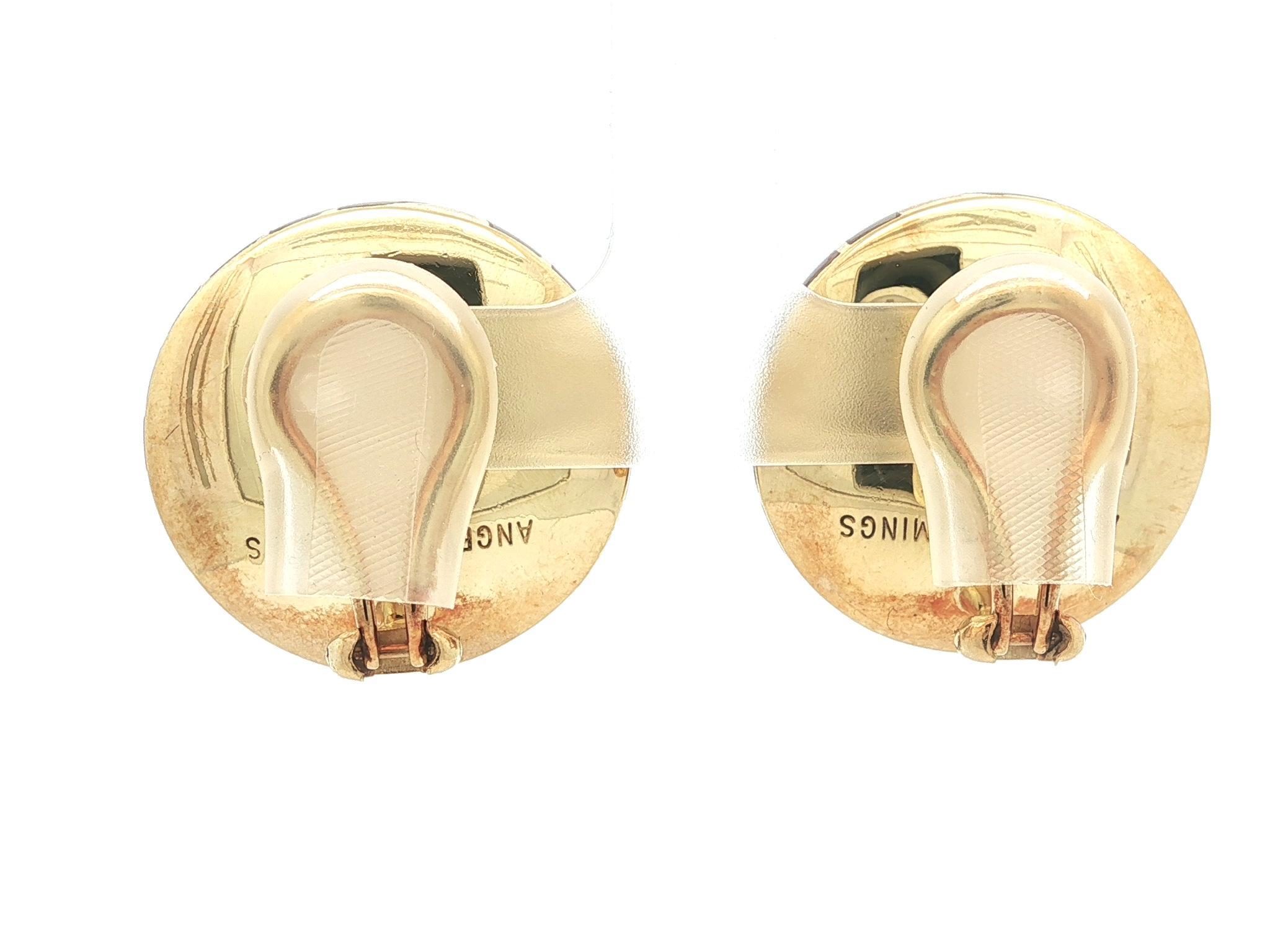 Angela Cummings - Boucles d'oreilles à clip avec boutons ronds en or 18 carats incrustés de nacre en vente 1