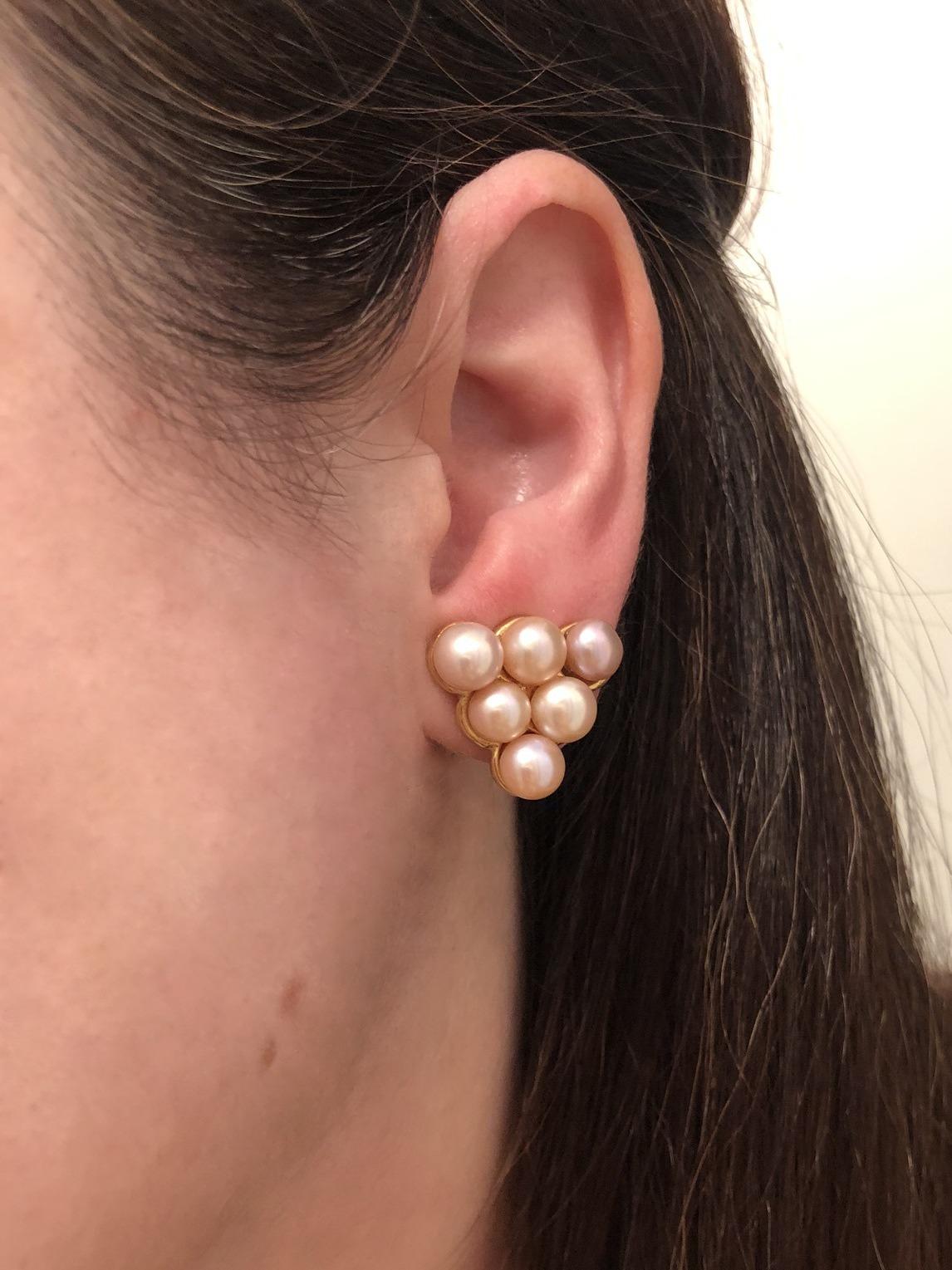 Contemporary Angela Cummings 18 Karat Yellow Gold Pink Pearl Earrings