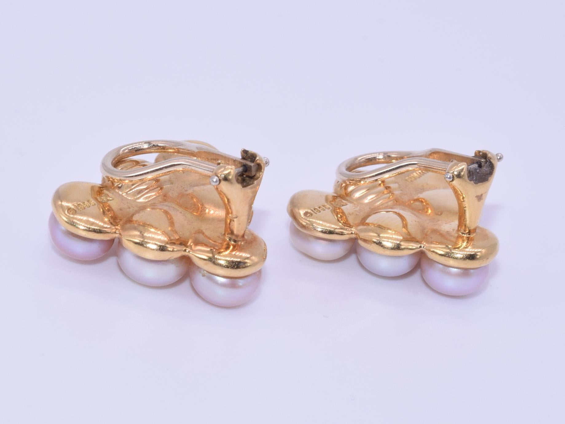 Angela Cummings 18 Karat Yellow Gold Pink Pearl Earrings In Good Condition In New York, NY