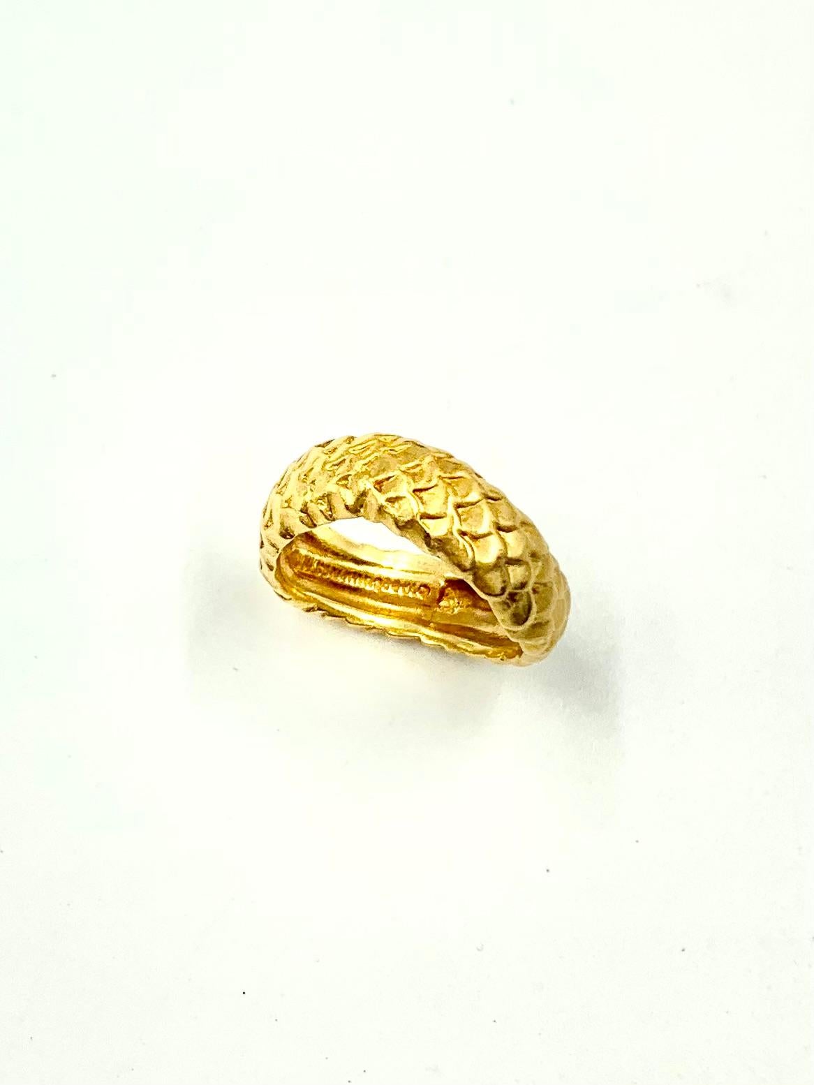Angela Cummings 18K Yellow Gold Sinuous Snake Ring en venta 1