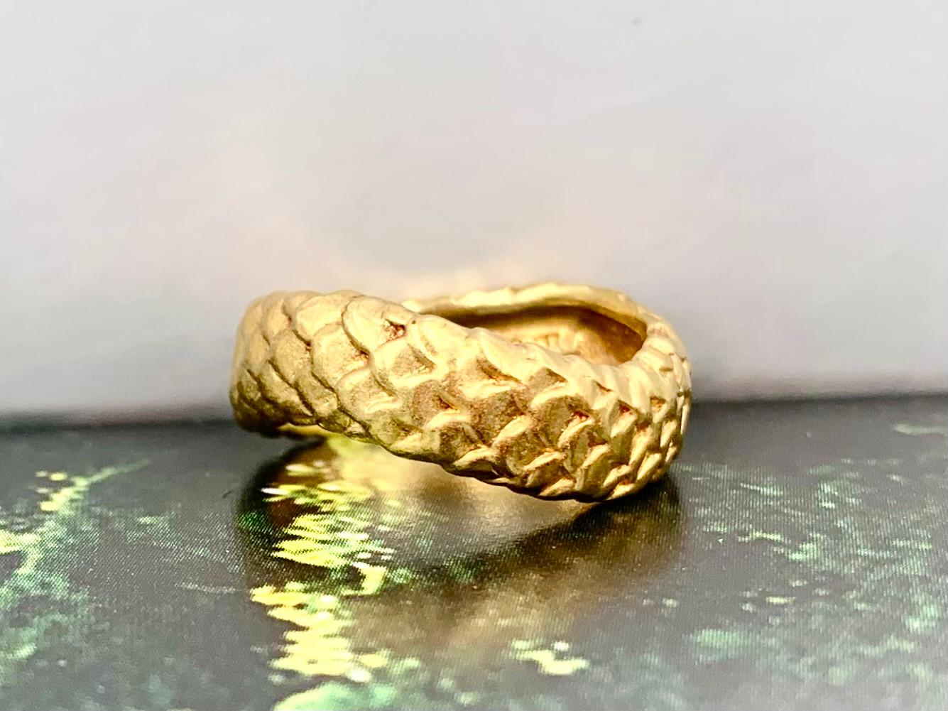 Angela Cummings 18K Yellow Gold Sinuous Snake Ring en venta 2
