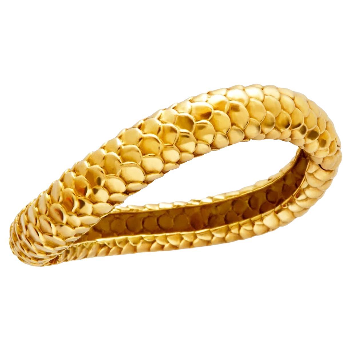 Angela Cummings 18K Yellow Gold Fish Skin Bracelet For Sale