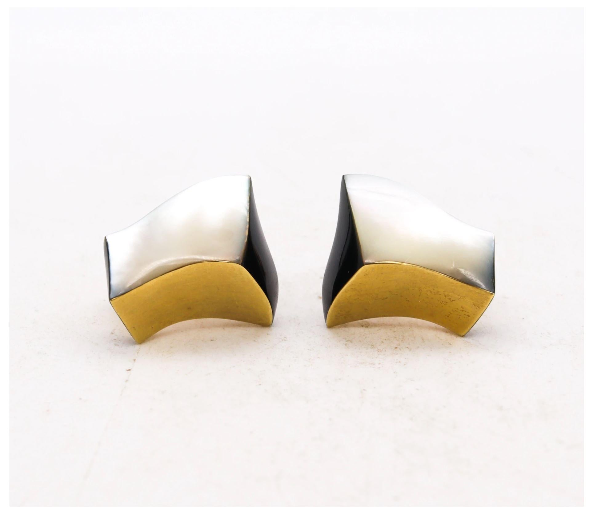 Modern Angela Cummings 1980 NY Geometric Earrings 18Kt Yellow Gold Black Jade & Nacre