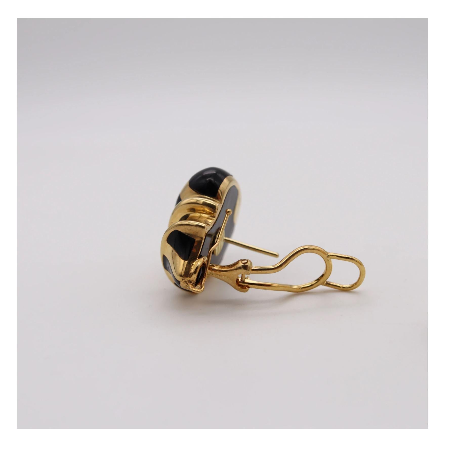 Angela Cummings 1980 Rare Convertible Earrings 18Kt Yellow Gold with Black Jade In Excellent Condition In Miami, FL