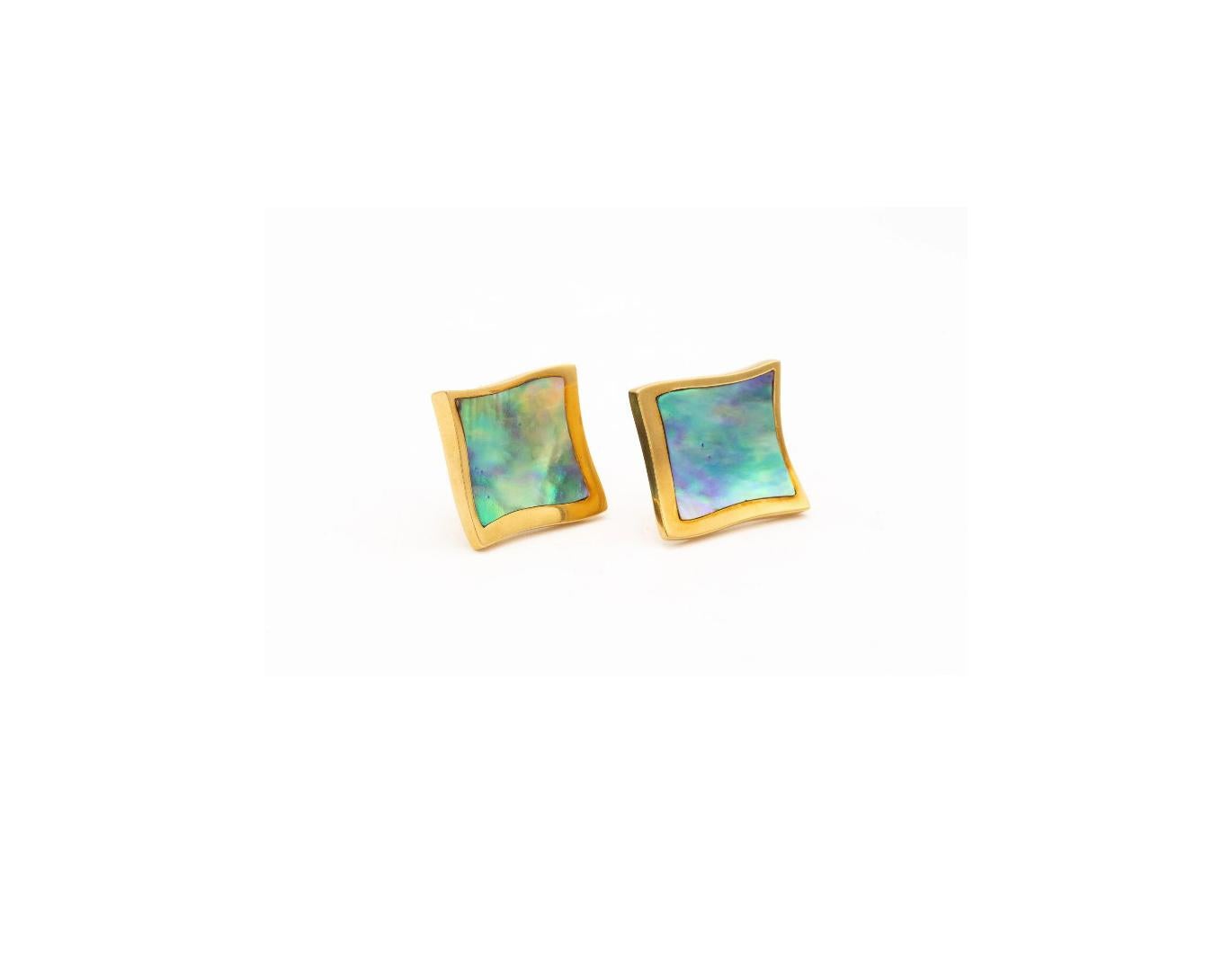 Retro Angela Cummings 1980 Rare Squared Earrings 18Kt Yellow Gold with Abalone Shell For Sale