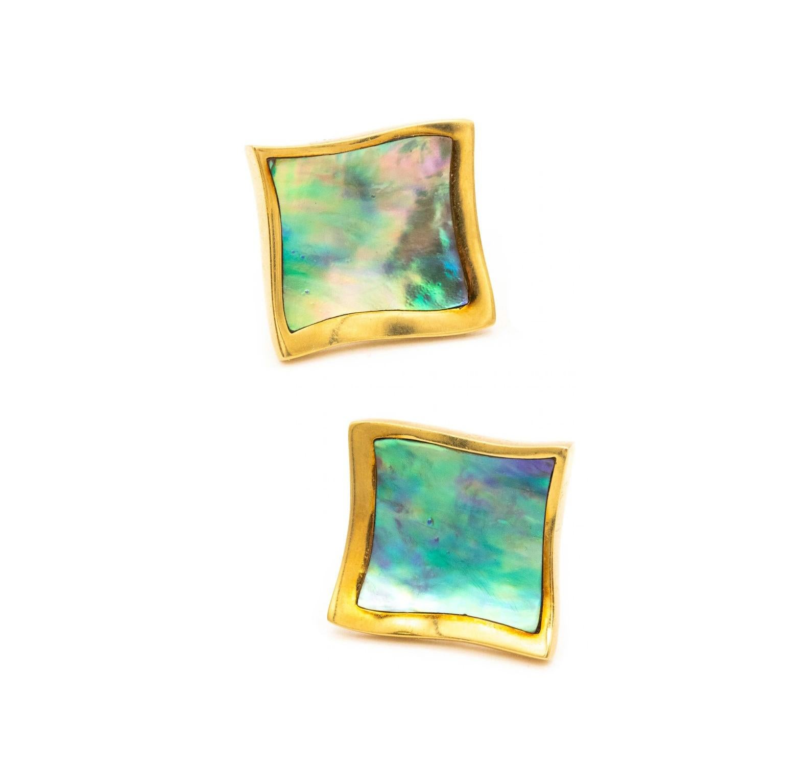 Angela Cummings 1980 Rare Squared Earrings 18Kt Yellow Gold with Abalone Shell In Excellent Condition For Sale In Miami, FL