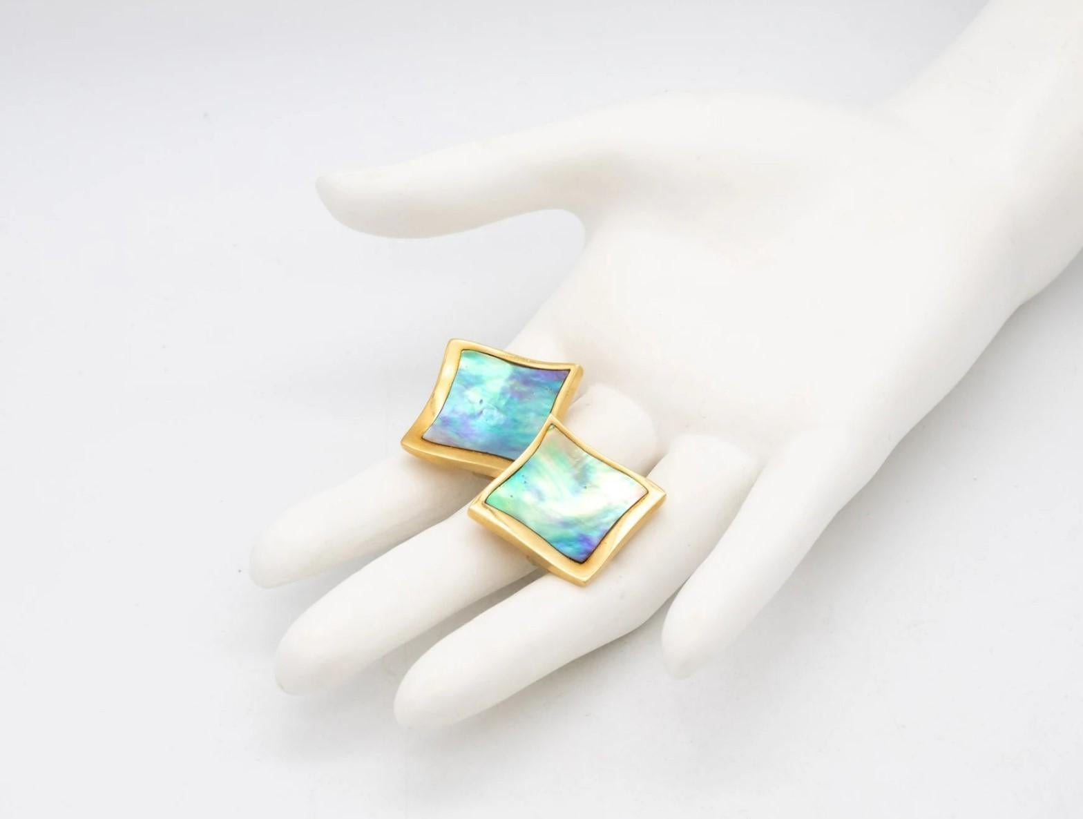 Angela Cummings 1980 Rare Squared Earrings 18Kt Yellow Gold with Abalone Shell For Sale 1