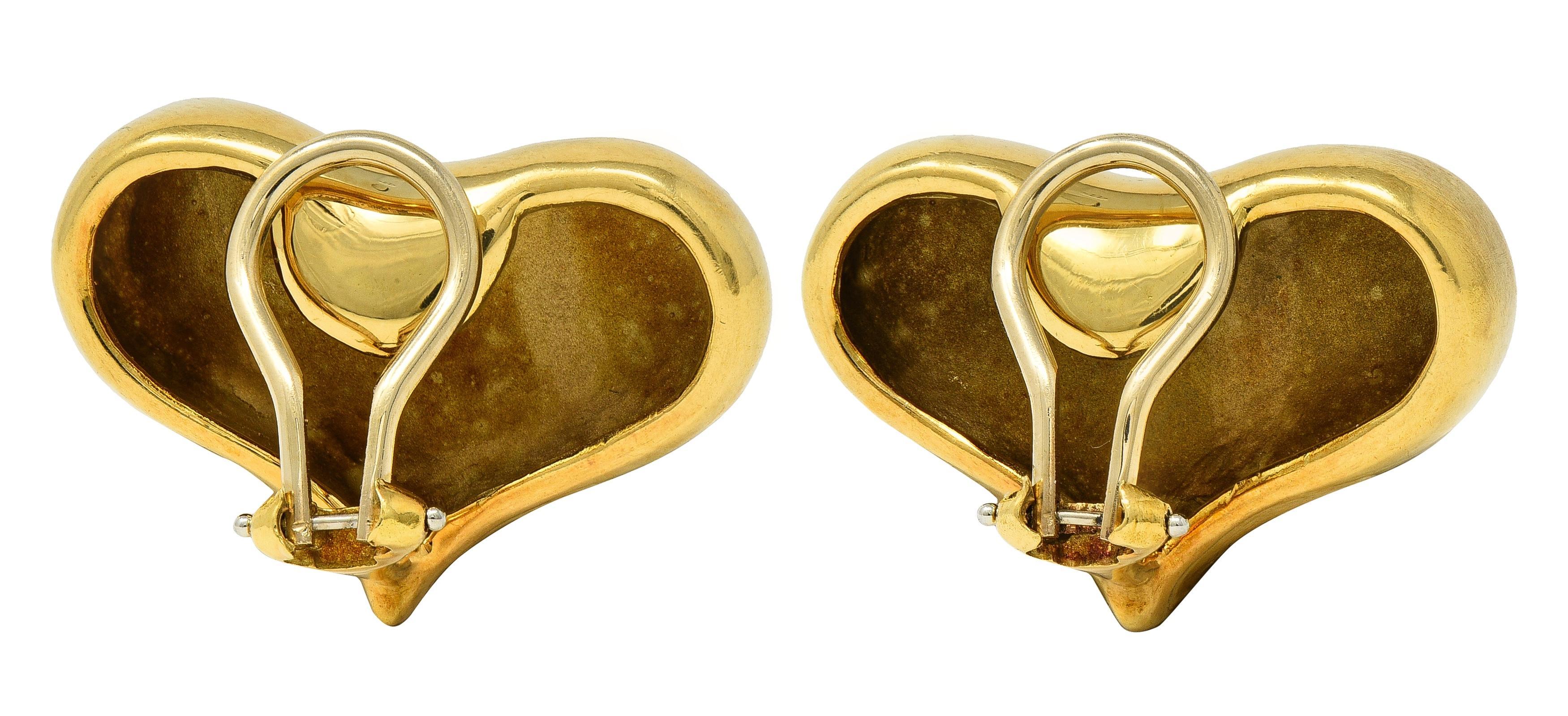 Angela Cummings 1983 18 Karat Gelbgold Vintage Herz-Ohr-Clip-Ohrringe im Zustand „Hervorragend“ im Angebot in Philadelphia, PA
