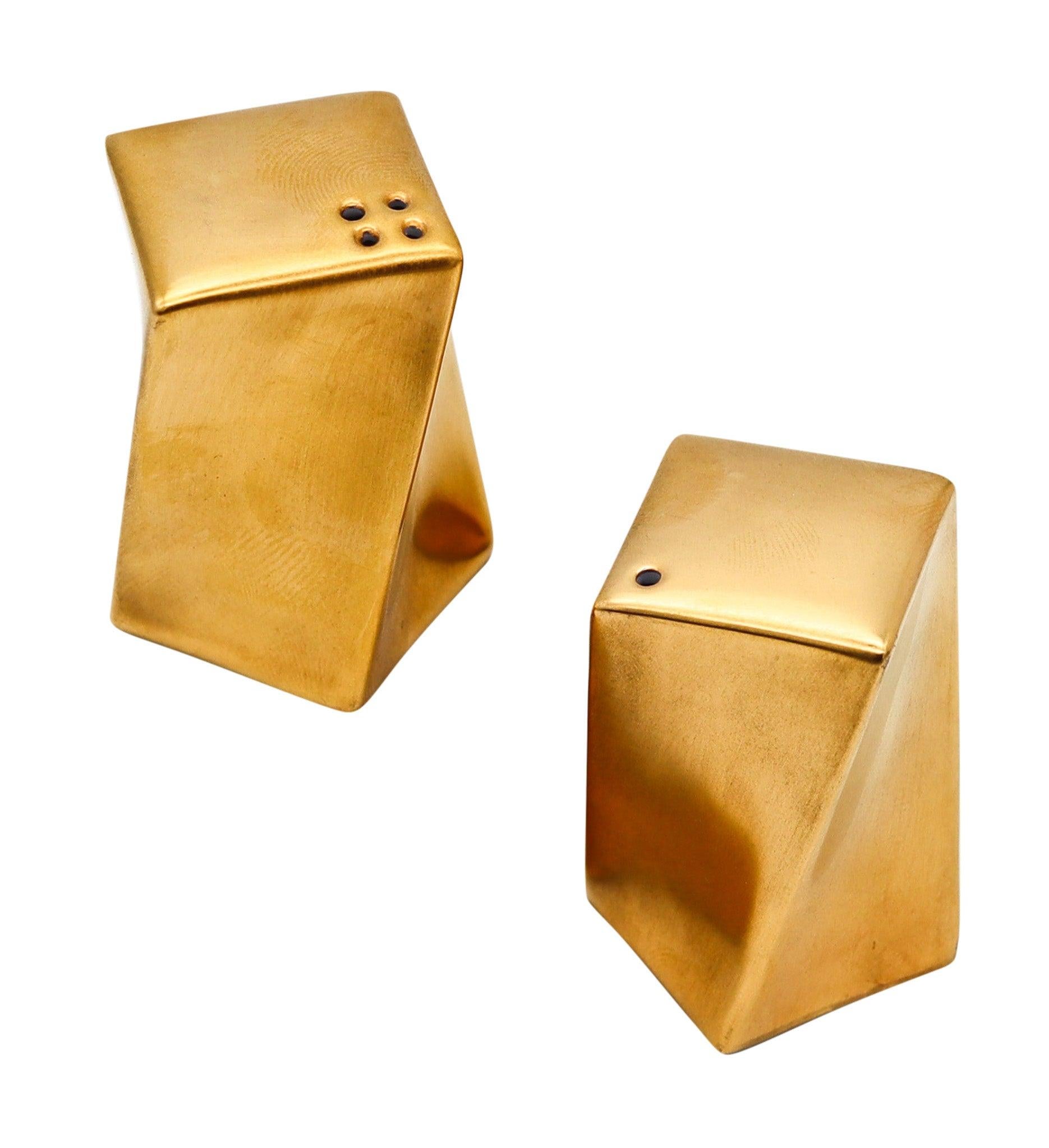Pre-owned Angela Cummings 1983 For Arita Pair Of Twisted Shakers In Gilded Porcelain In Gold