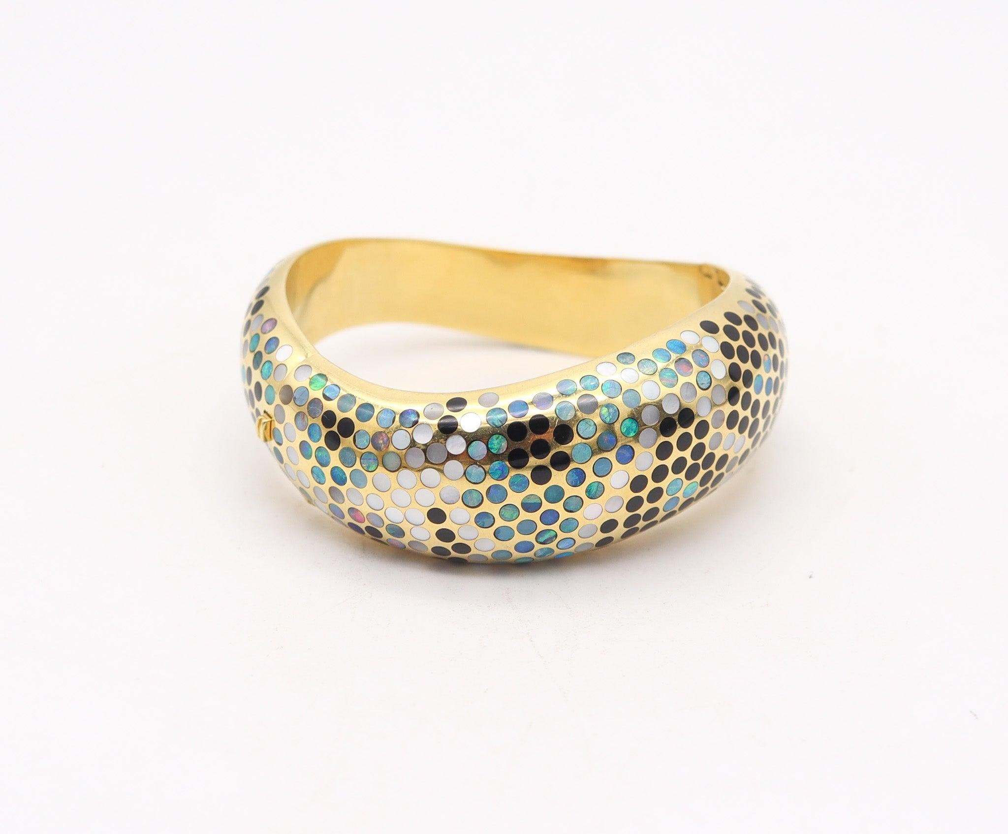 Modernista ANGELA CUMMINGS 1983 Bracciale Dot Dot Geometrico in oro 18Kt con Opale e Giada Nera in vendita