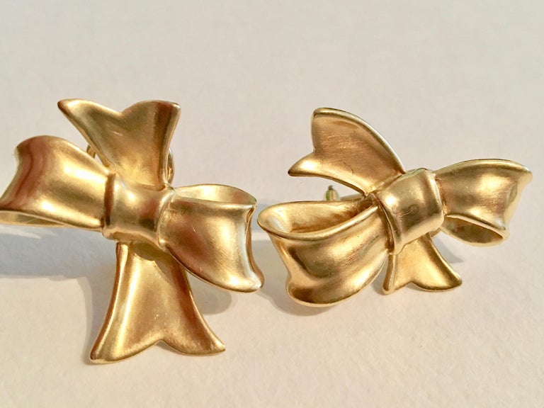 Angela Cummings 1984 18 Karat Yellow Gold Bow Earrings and Necklace ...