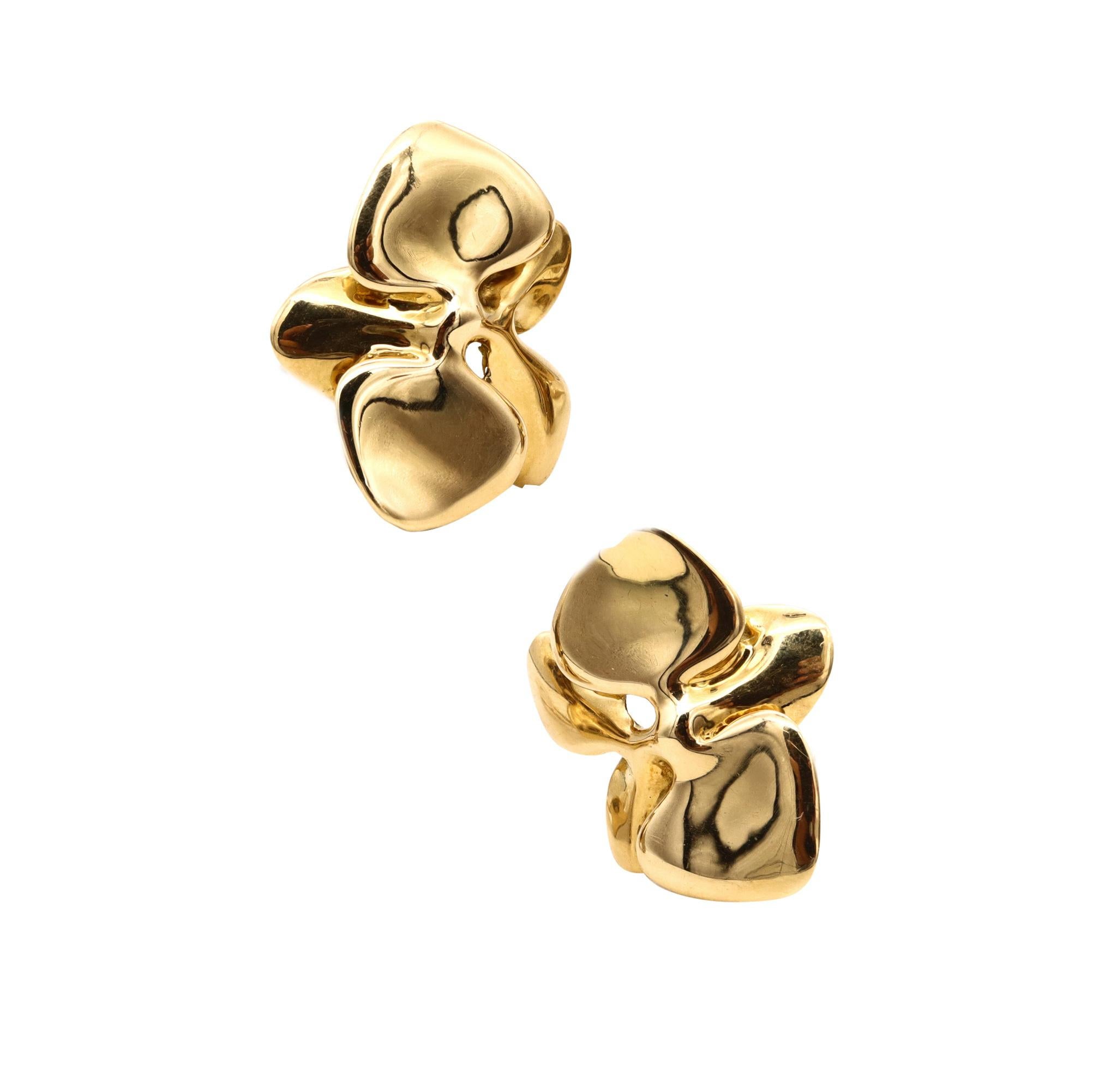 Women's Angela Cummings 1984 New York Orchids Flowers Clips Earrings in 18Kt Yellow Gold For Sale