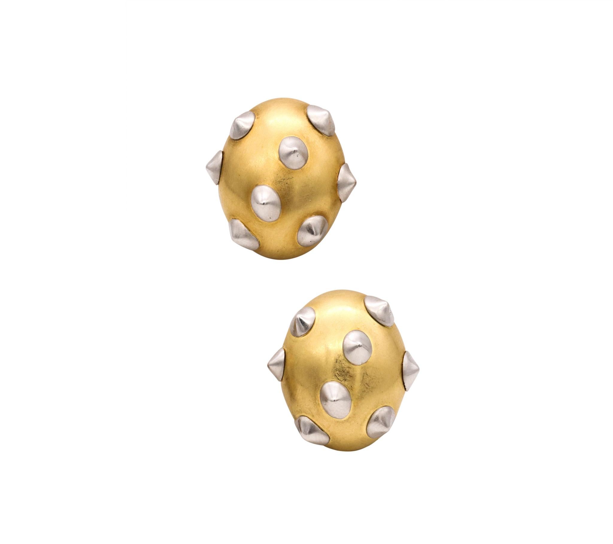 Modernist Angela Cummings 1984 New York Oval Spikes Earrings 18Kt Yellow Gold and Platinum For Sale
