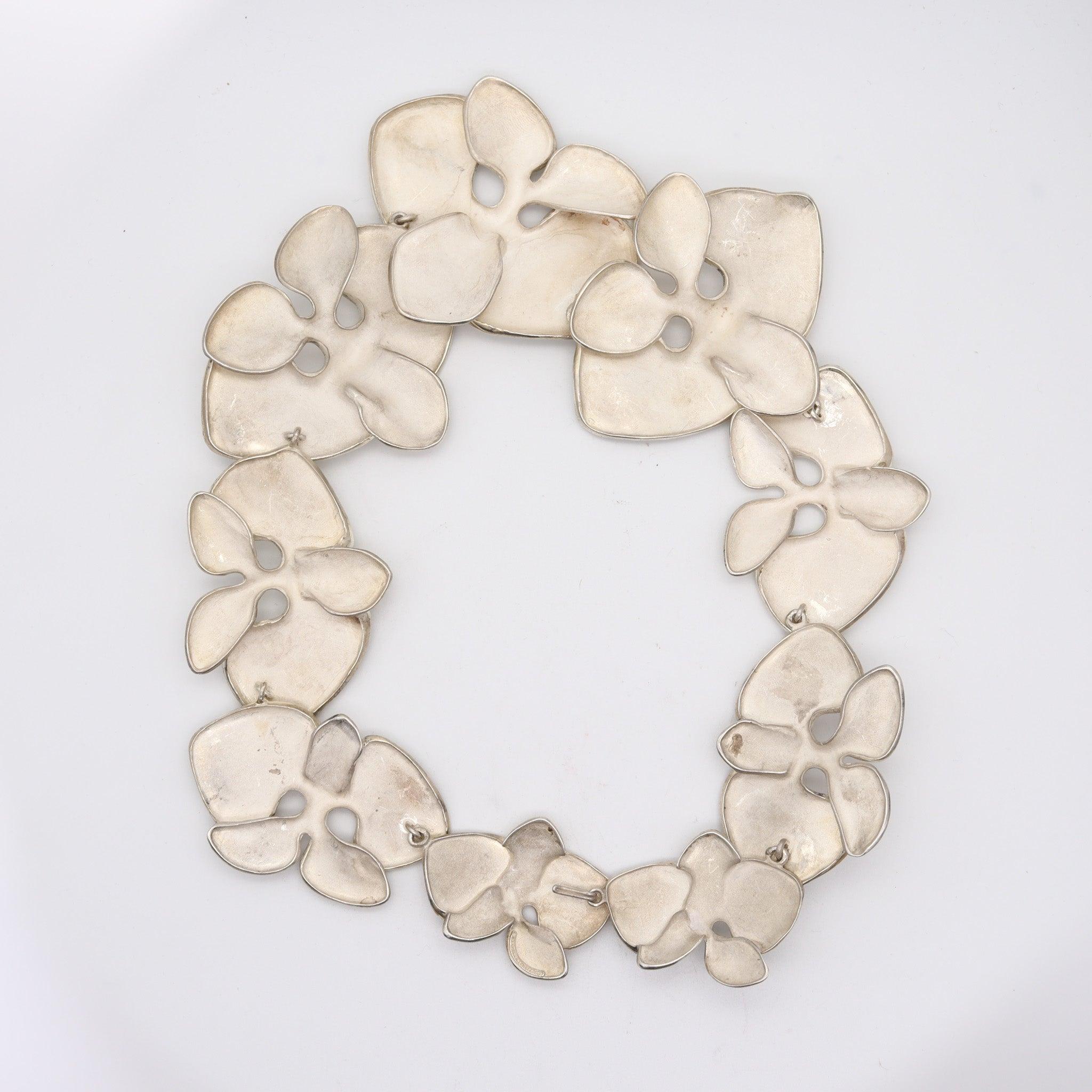 ANGELA CUMMINGS 1984 Collana scultorea multiorchidee in argento 925 In condizioni ottime in vendita a Miami, FL