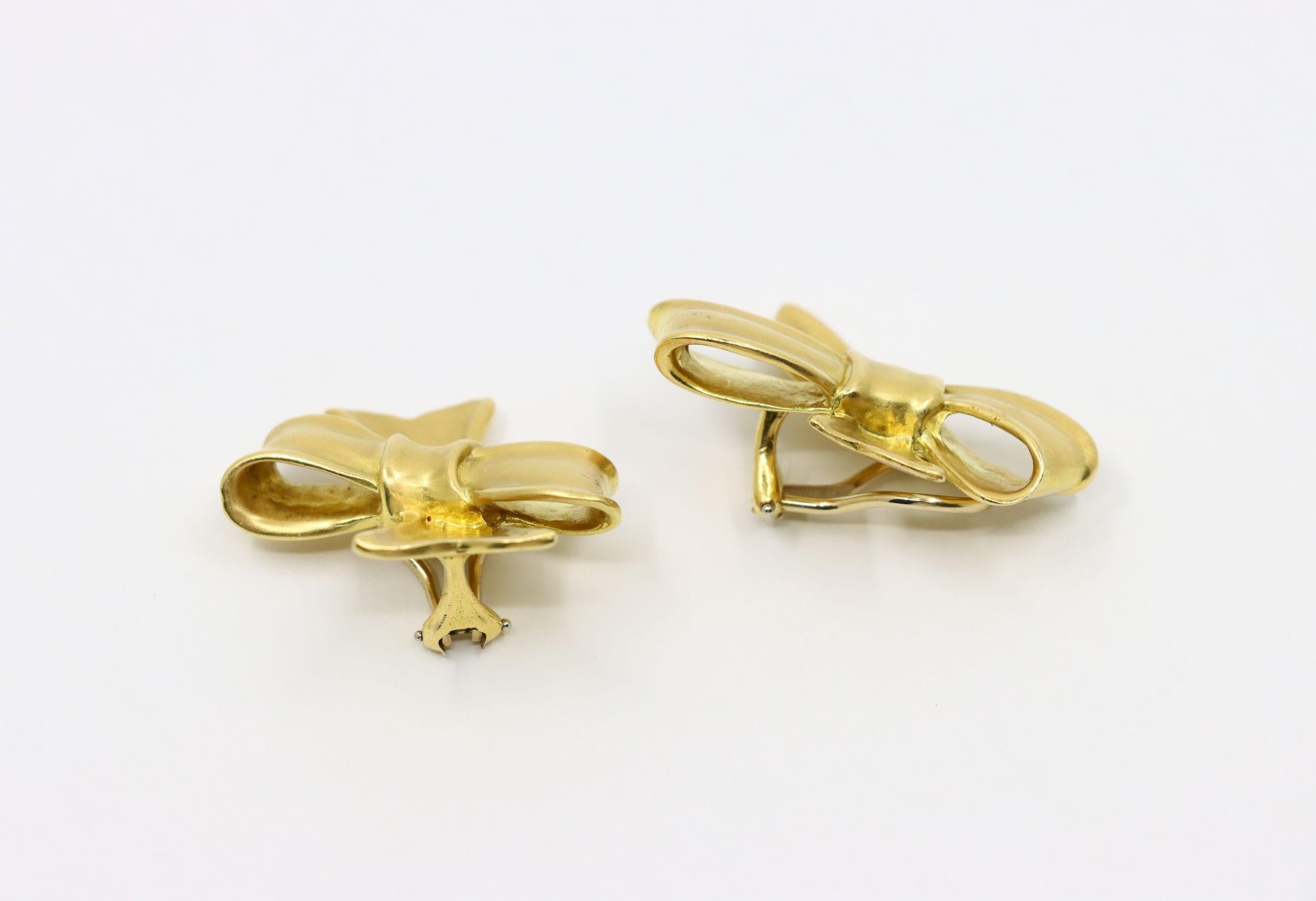 Angela Cummings 1984's 18K Gold Bow Tie Earrings For Sale 4