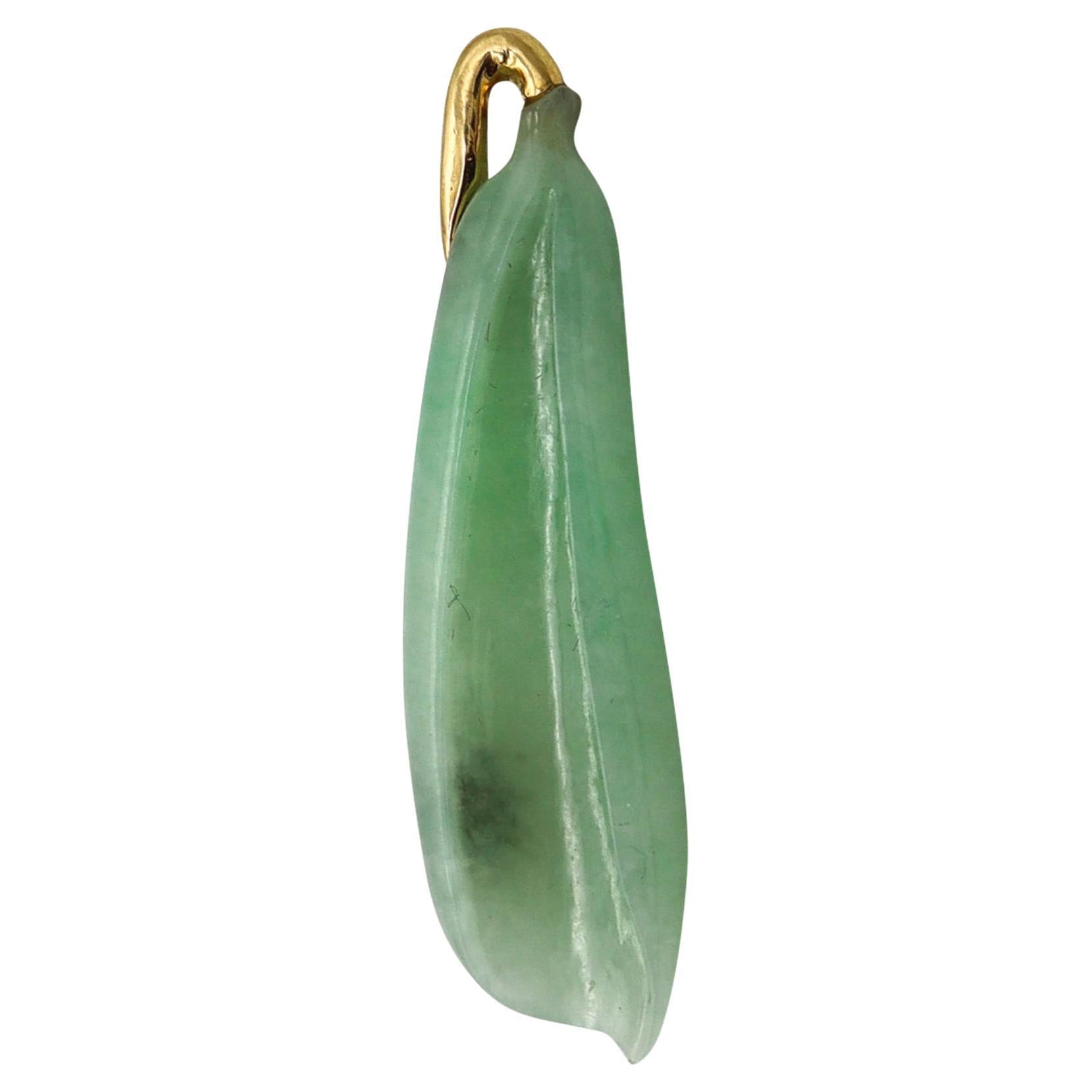 Angela Cummings 1985 Bean Shaped Pendant Brooch In 18Kt Yellow Gold With Jadeite