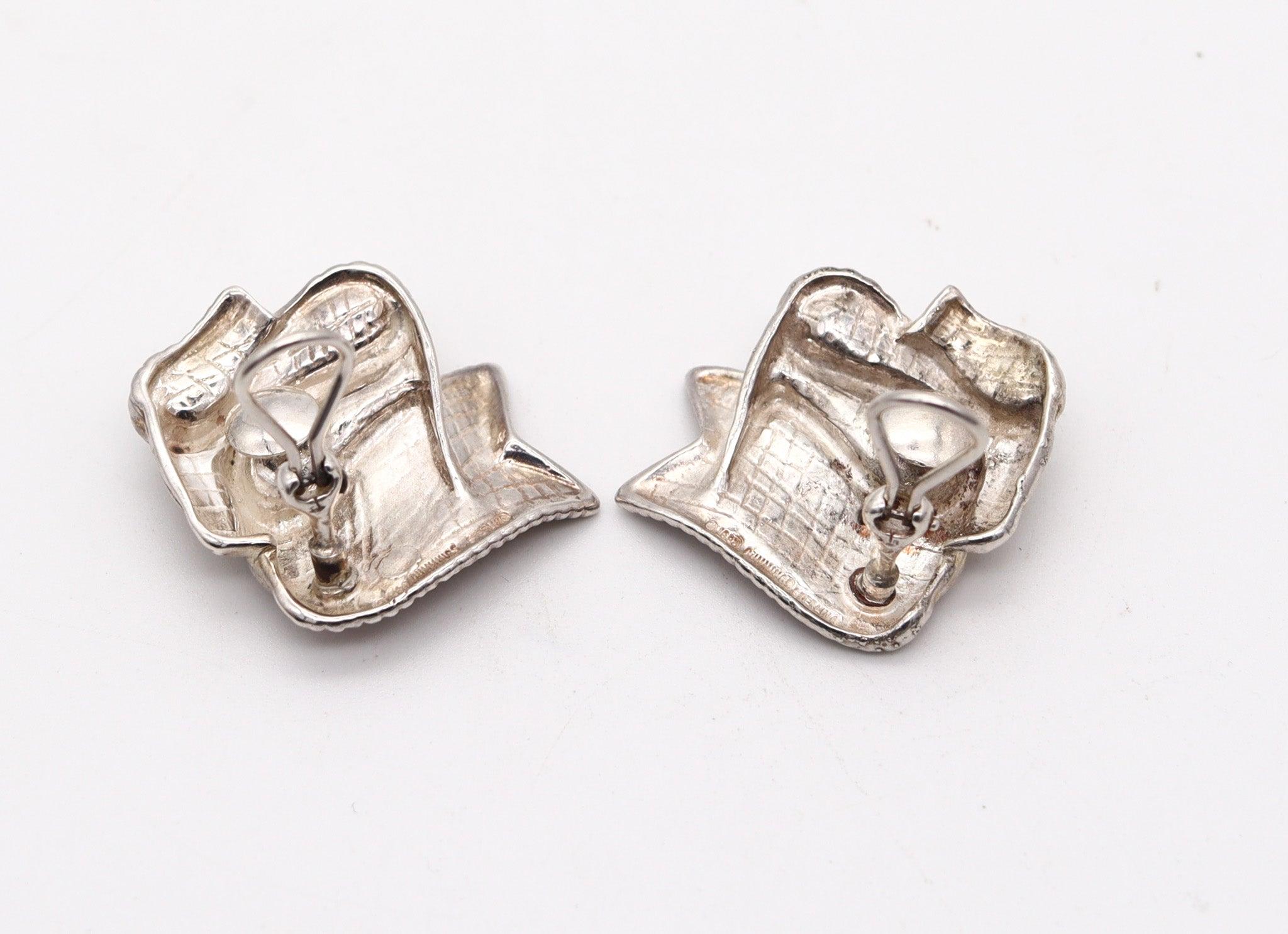 ANGELA CUMMINGS 1985 Studio Ribbons Clips-On Earrings In .925 Sterling Silver In Excellent Condition For Sale In Miami, FL