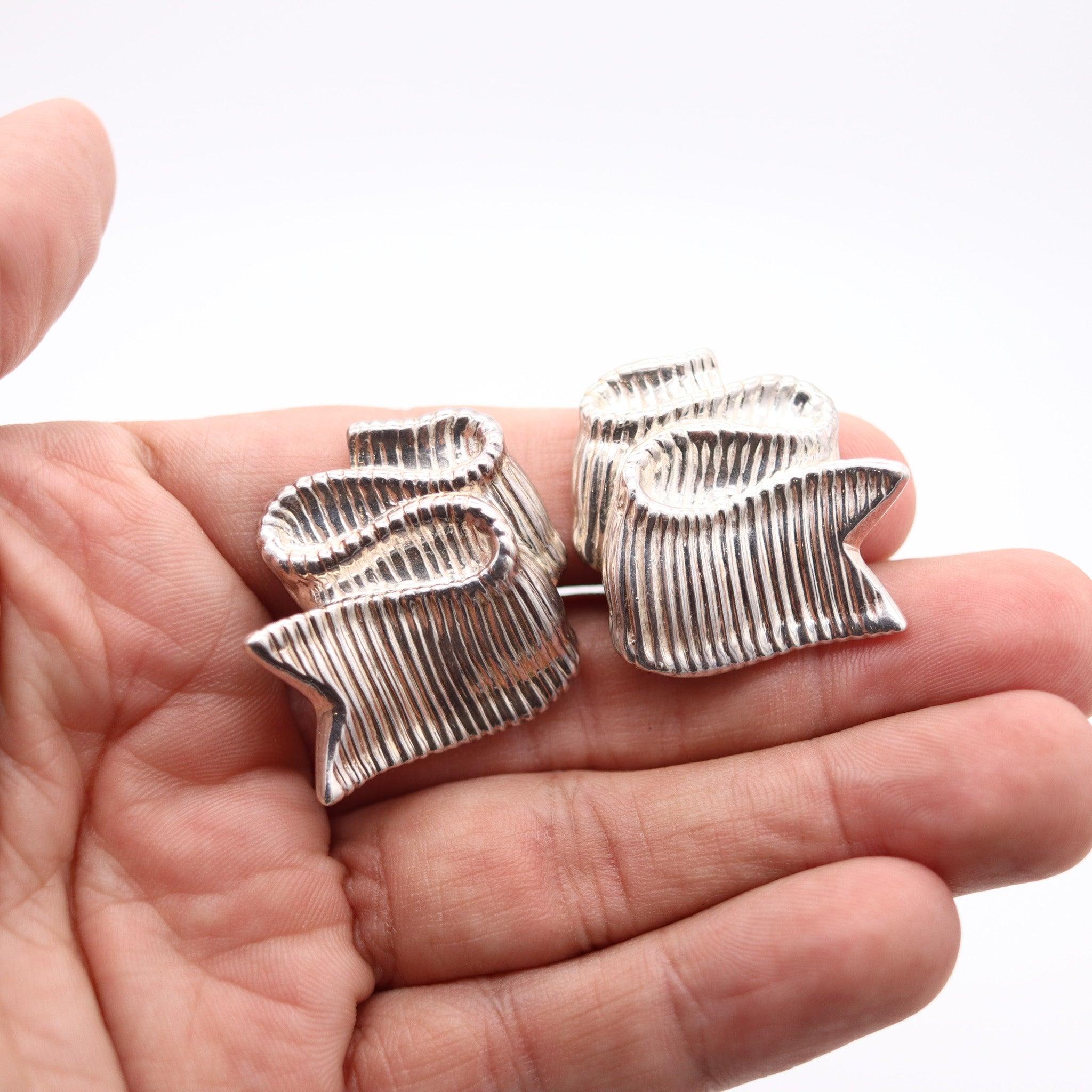 ANGELA CUMMINGS 1985 Studio Ribbons Clips-On Earrings In .925 Sterling Silver For Sale 1