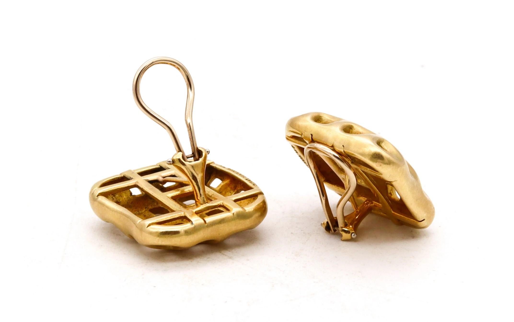 Modernist Angela Cummings 1987 New York Studios Perforations Earrings In Solid 18Kt Gold For Sale