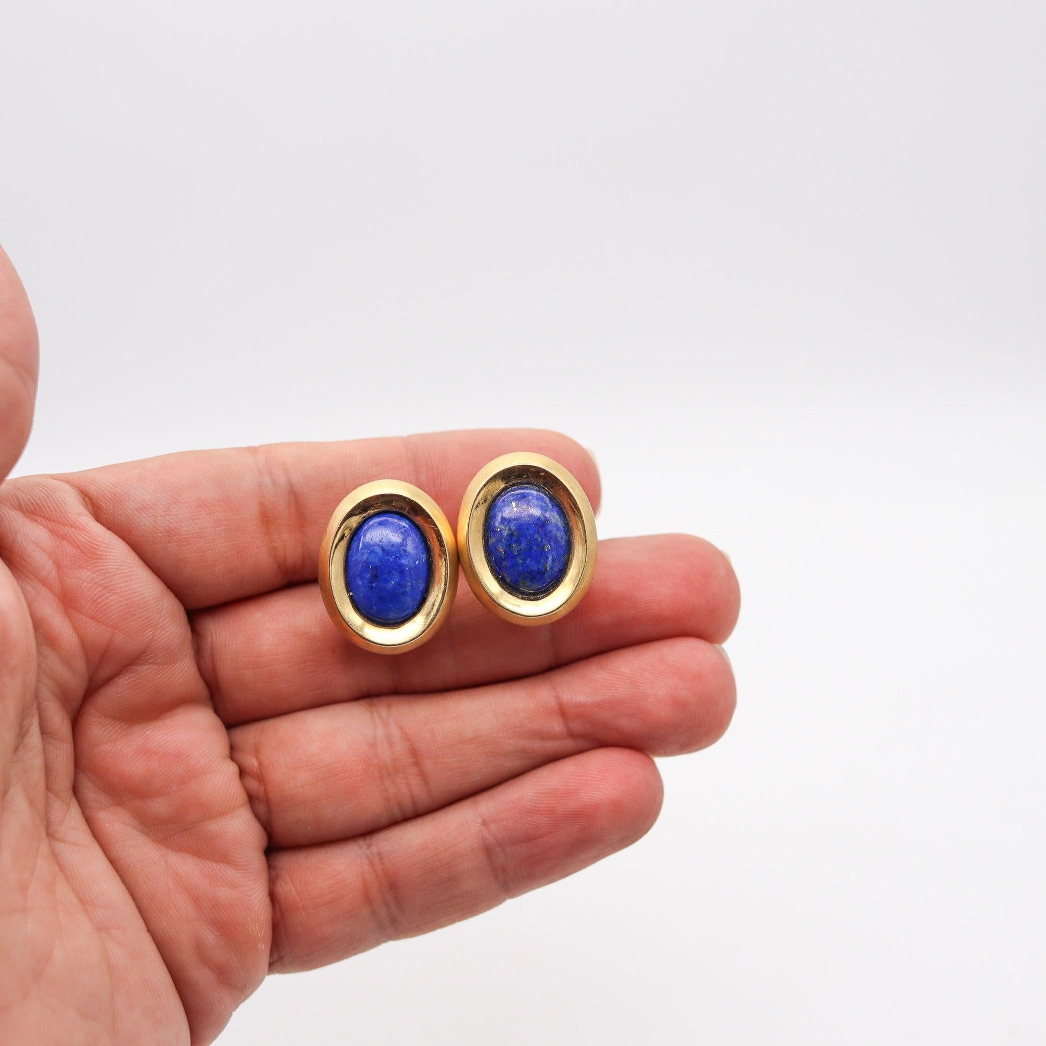 ANGELA CUMMINGS Clips d'oreilles en or jaune 18 carats avec lapis-lazuli, 1988 Pour femmes en vente