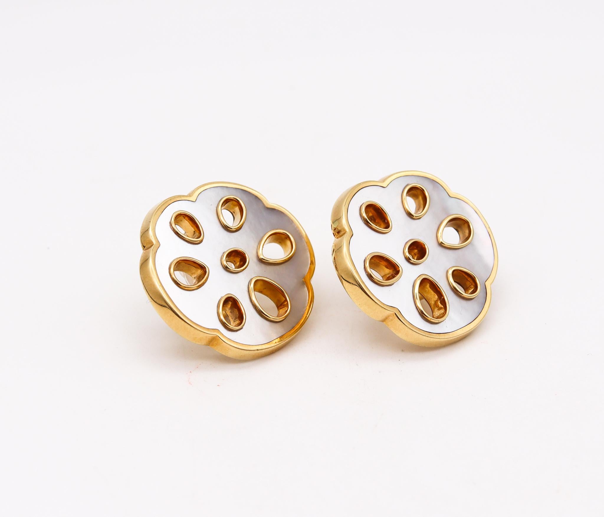 Modernist Angela Cummings 1988 Studios Lotus Clip Earrings in 18Kt Gold with White Nacre