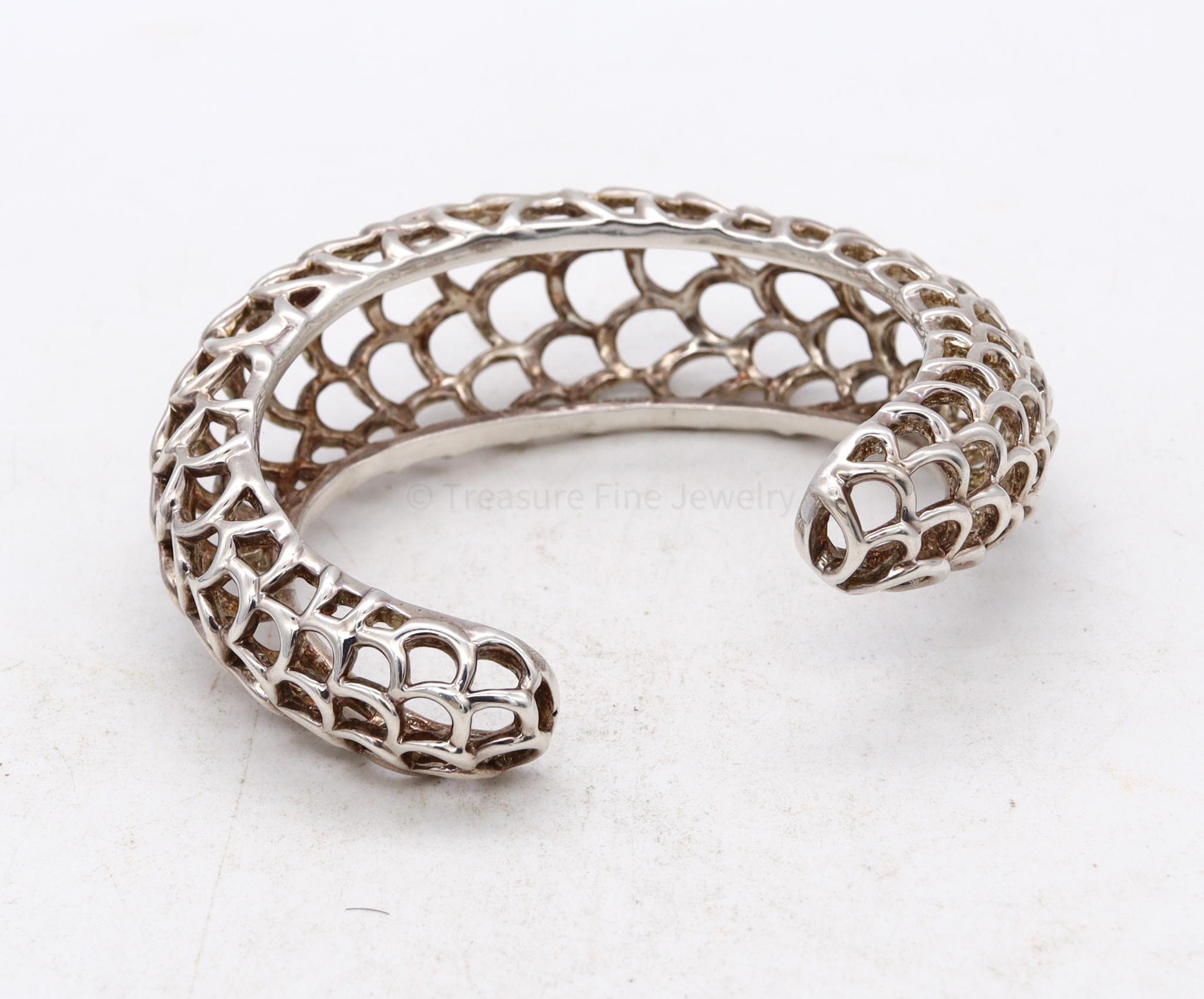 Contemporary Angela Cummings 1991 New York Geometric Honeycomb Cuff in 925 Sterling Silver
