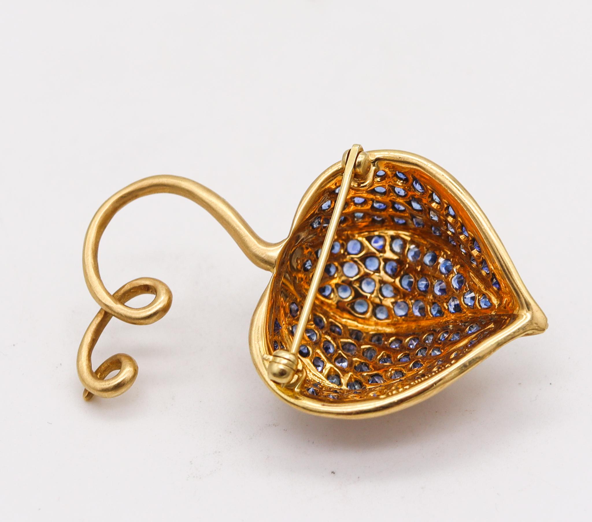 Angela Cummings 1997 Brooch in 18kt Yellow Gold with 3.76ctw in Blue Sapphires In Excellent Condition In Miami, FL