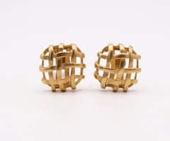 ANGELA CUMMINGS 2001 Caged Modernist Clips On Earrings In 18Kt Yellow Gold