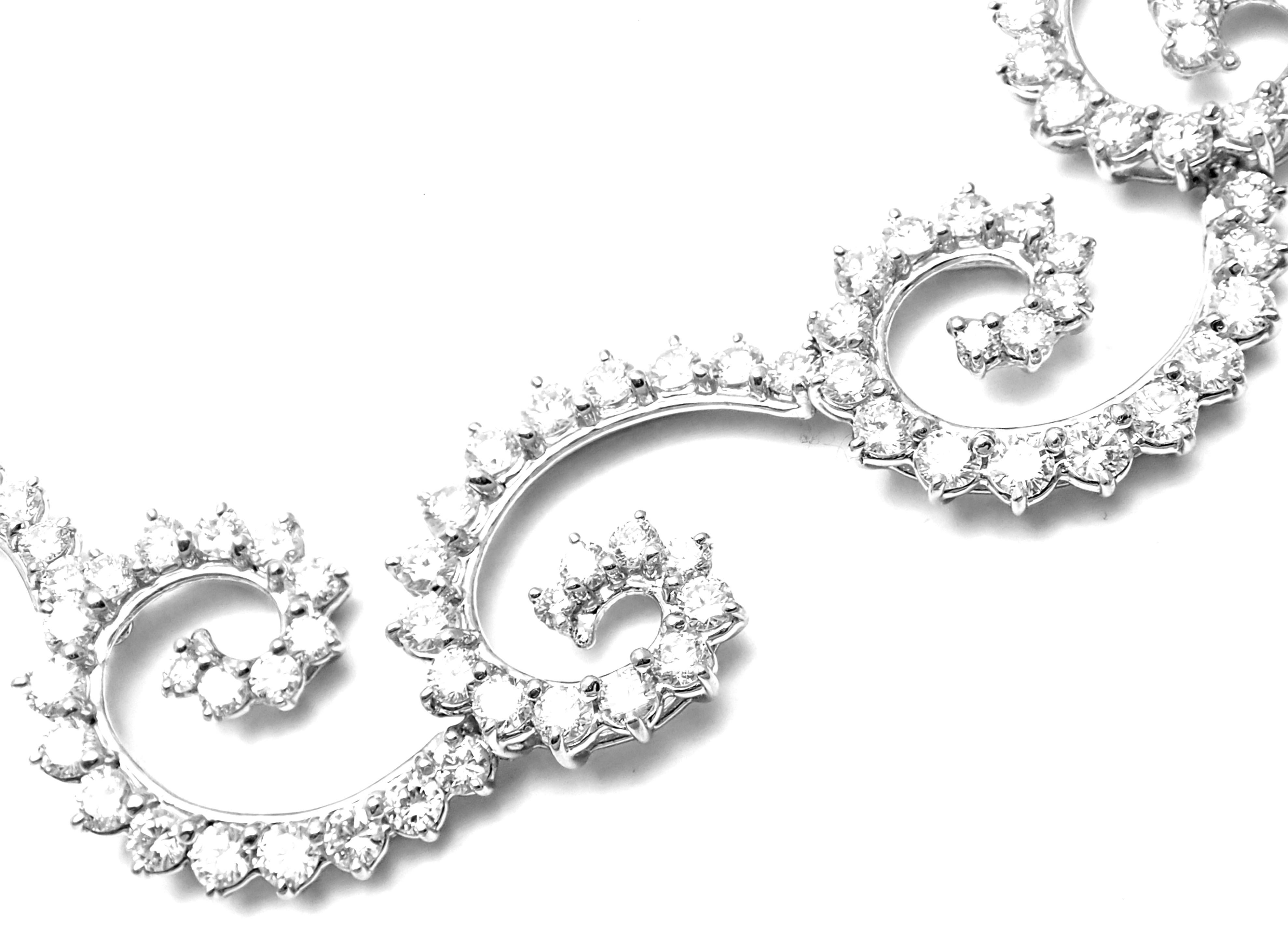 Angela Cummings 34 Carat Diamond Swirl Platinum Necklace, circa 1995 im Zustand „Hervorragend“ in Holland, PA