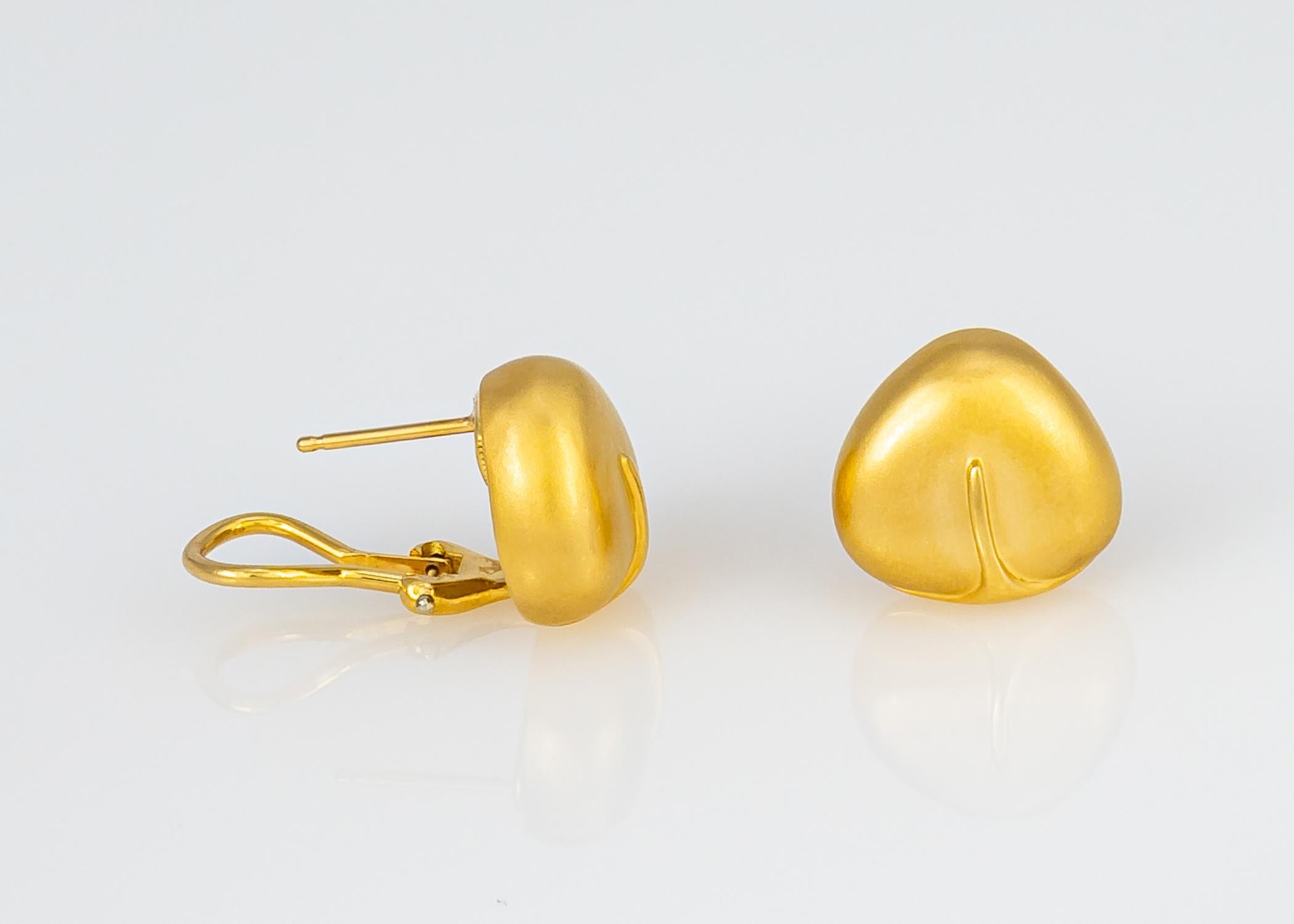 Angela Cummings Acorn Motif Gold Earrings In Excellent Condition For Sale In Atlanta, GA