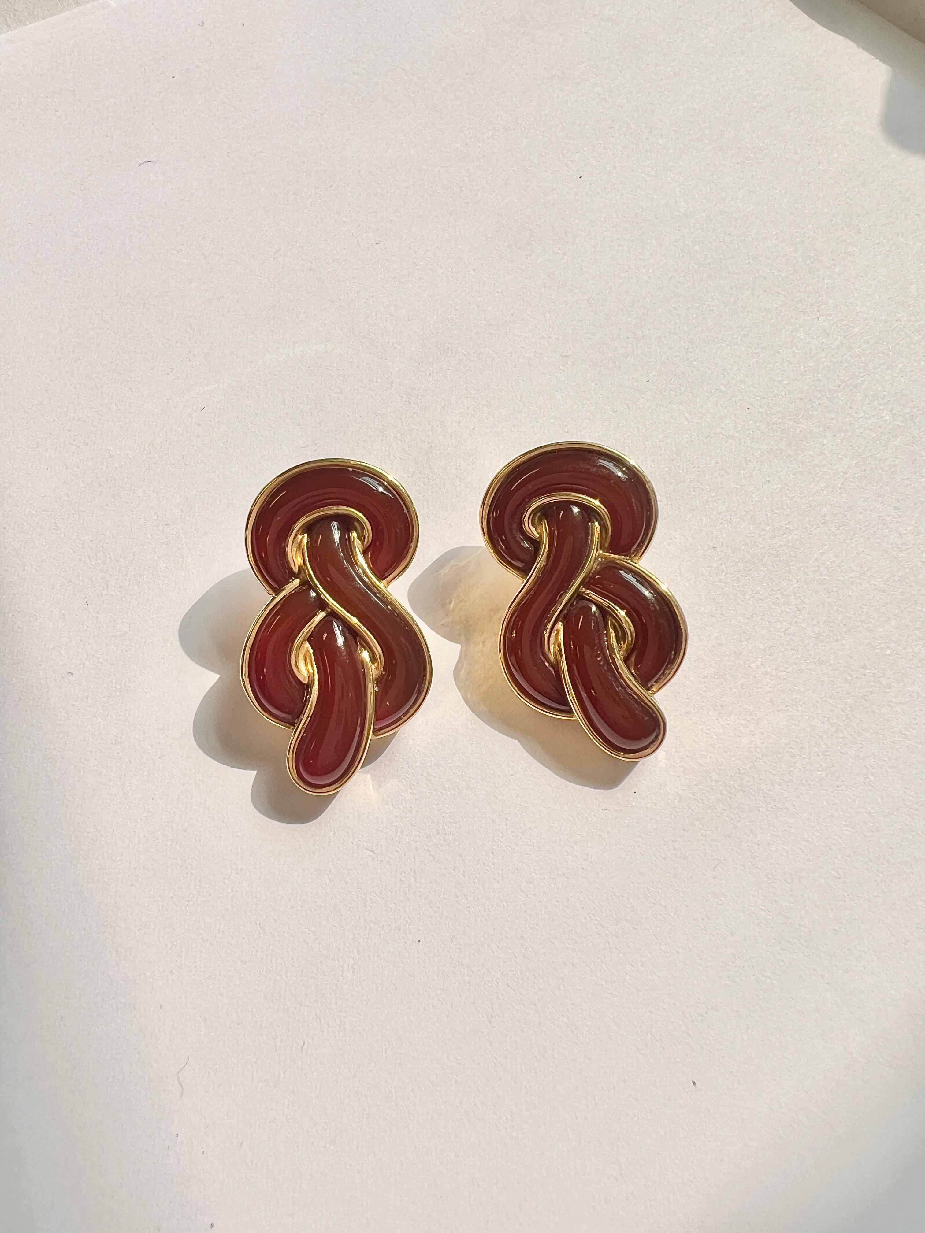 Angela Cummings Achat 18k Gold Clip auf Ohrringe.

Einzelheiten:
18K Gold und Achat, Länge 1 1/2